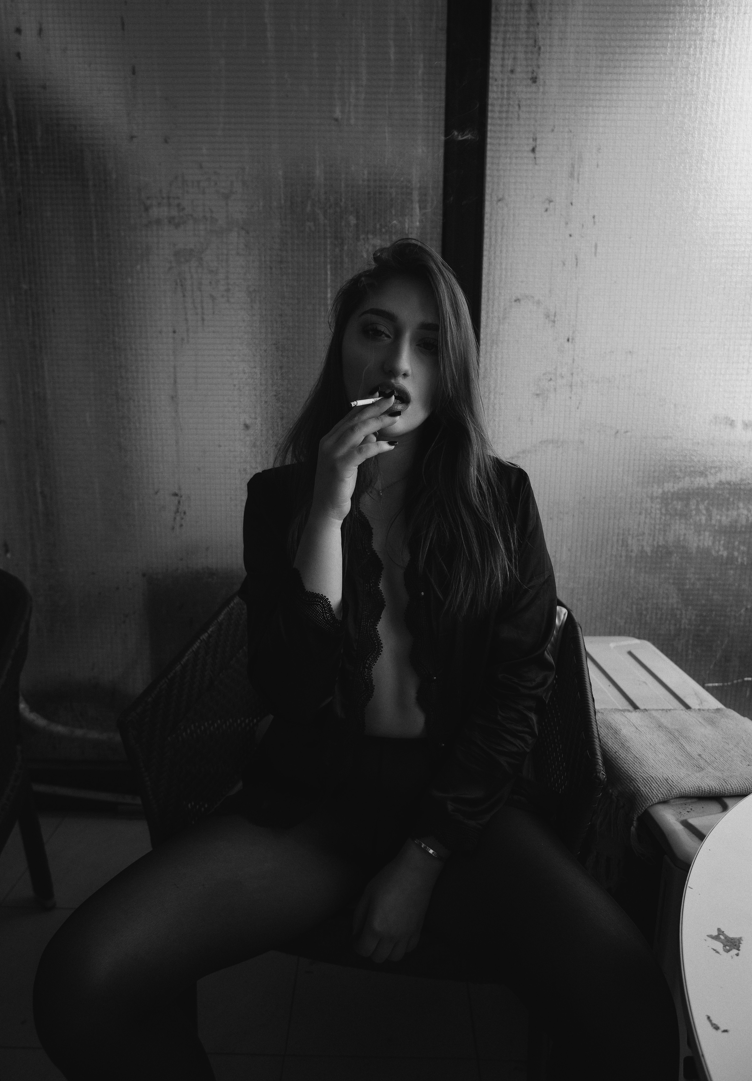 Black and White Portraits. Sensual Woman with Lilies. Kristina Kozheltsova- Soulful Portrait&Lifestyle&Love Story Photographer in Leipzig, Germany