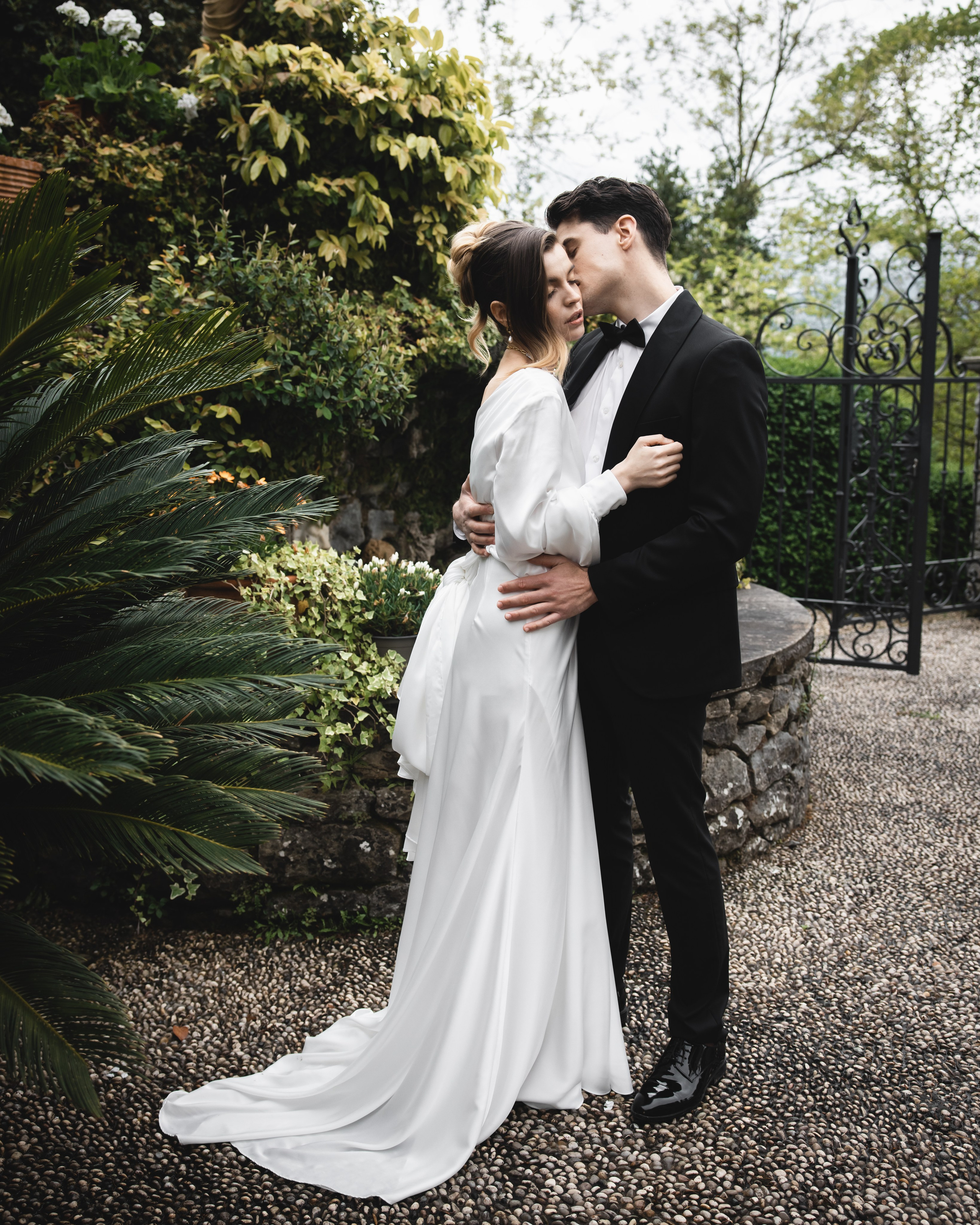 Tuscany Wedding Villa La Commenda Concordia. Professional wedding photographer in Copenhagen, Denmark — Julia Byron