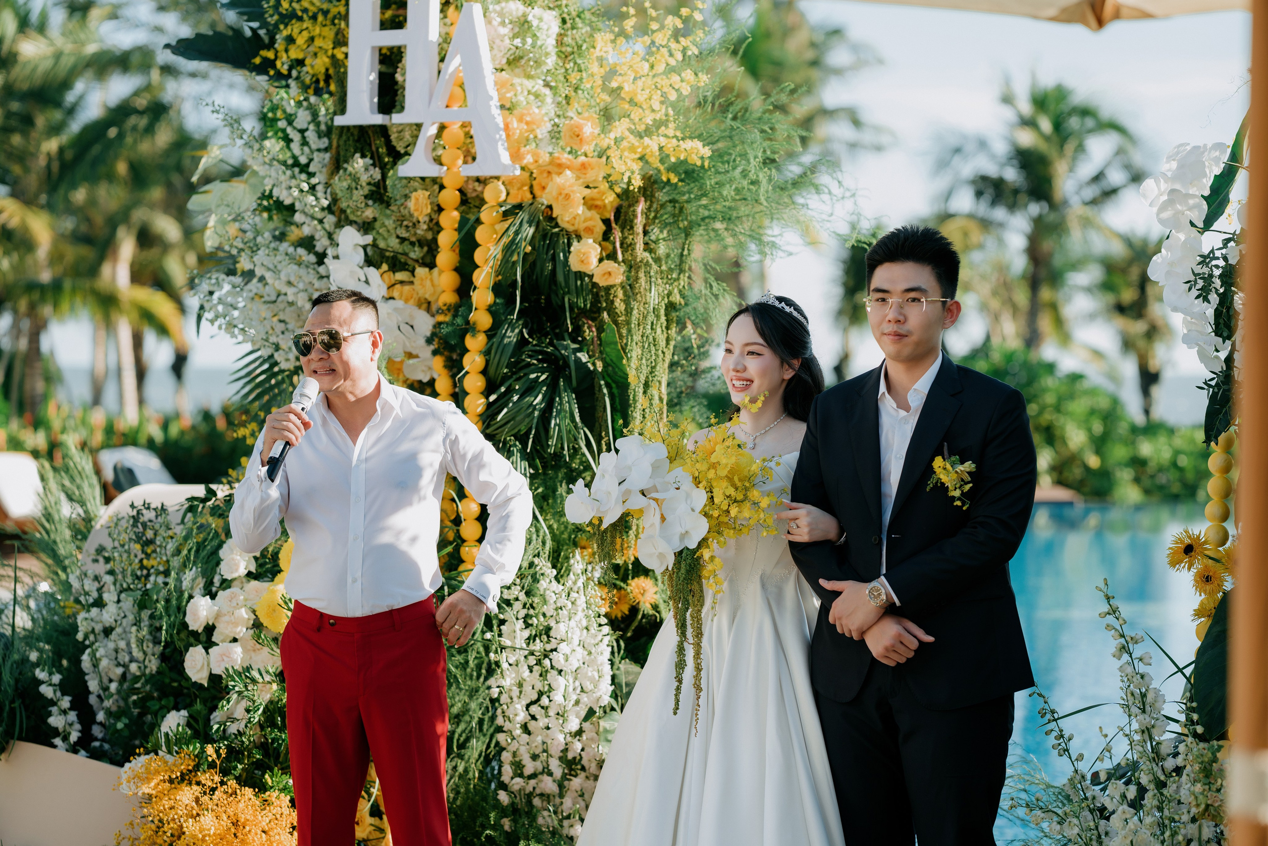 DUC HOANG & HUONG ANH / The Vows. Saigon Wedding Present | Art Beyond Moments