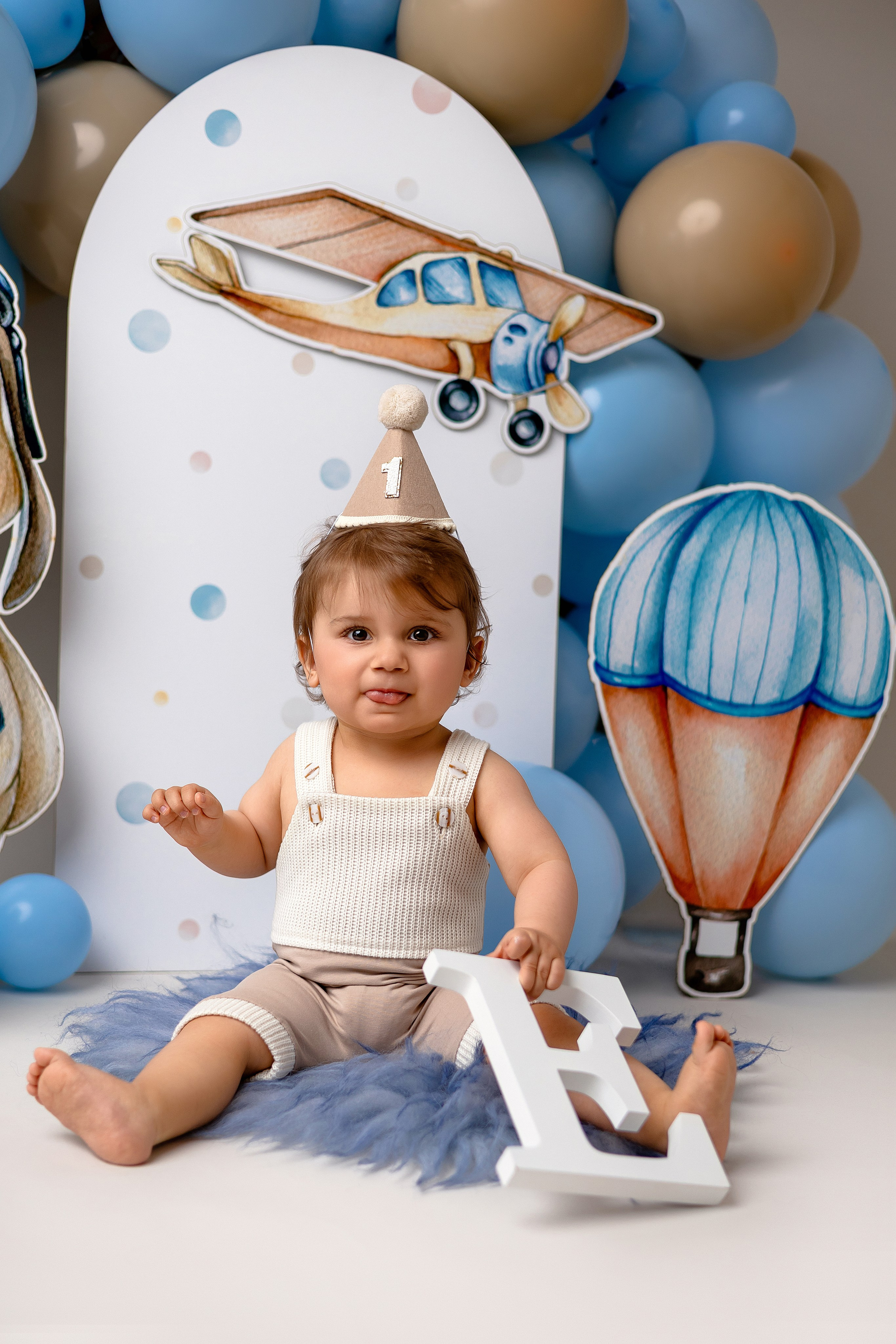 Erste Geburtstag „Cake Smash“. Neugeborene- Schwangerschaft- und Kinder Fotografin in Lehre