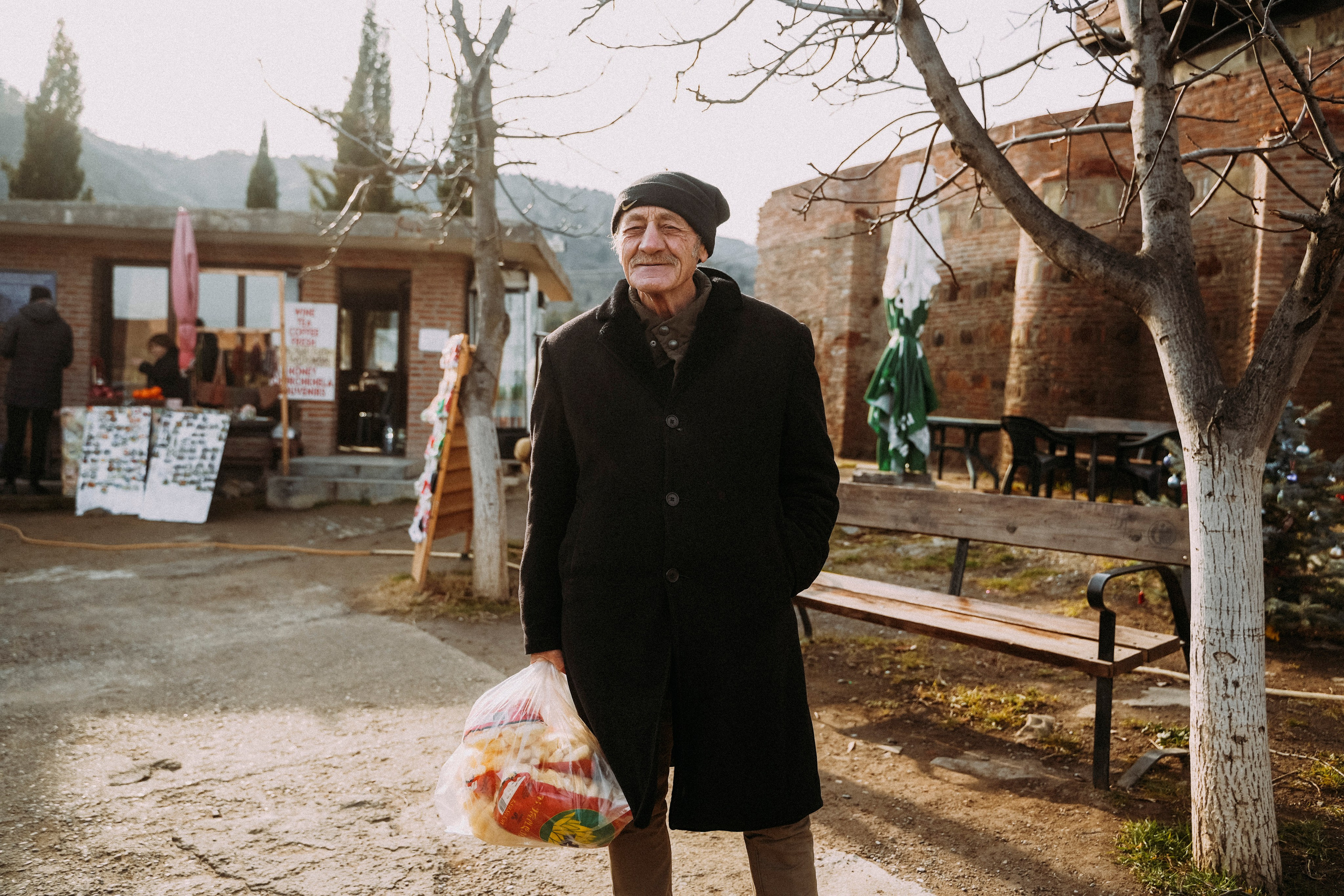 ТБИЛИСИ 2023-2024. Стрит-фотография, полная абсурда, идиотизма и красоты