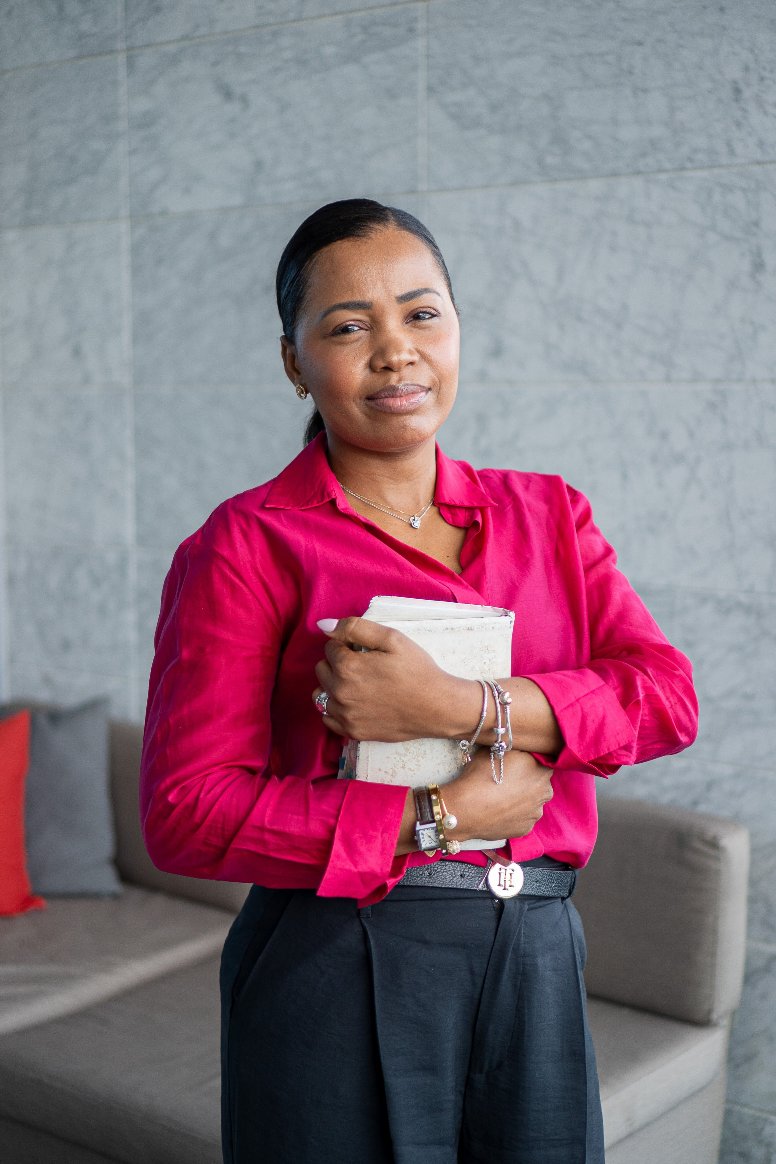 Raquel Ribeiro. Frames by Giovani Braga