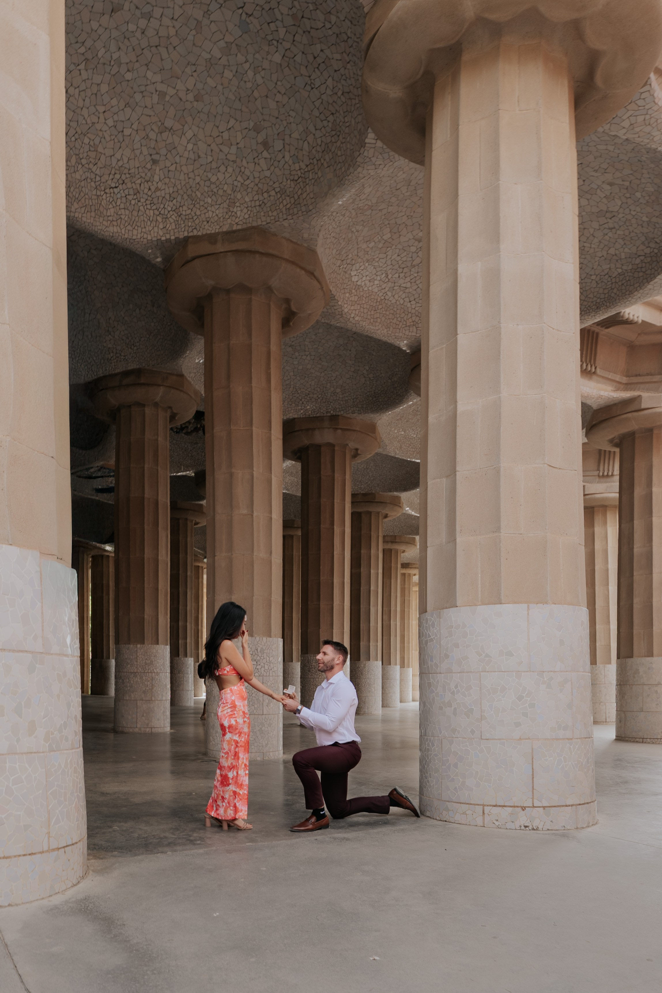 Proposal Photoshoot in Barcelona — Proposal Photographer. DiaFoto — Wow Photographer in Barcelona | Premium Barcelona Photoshoot Experience