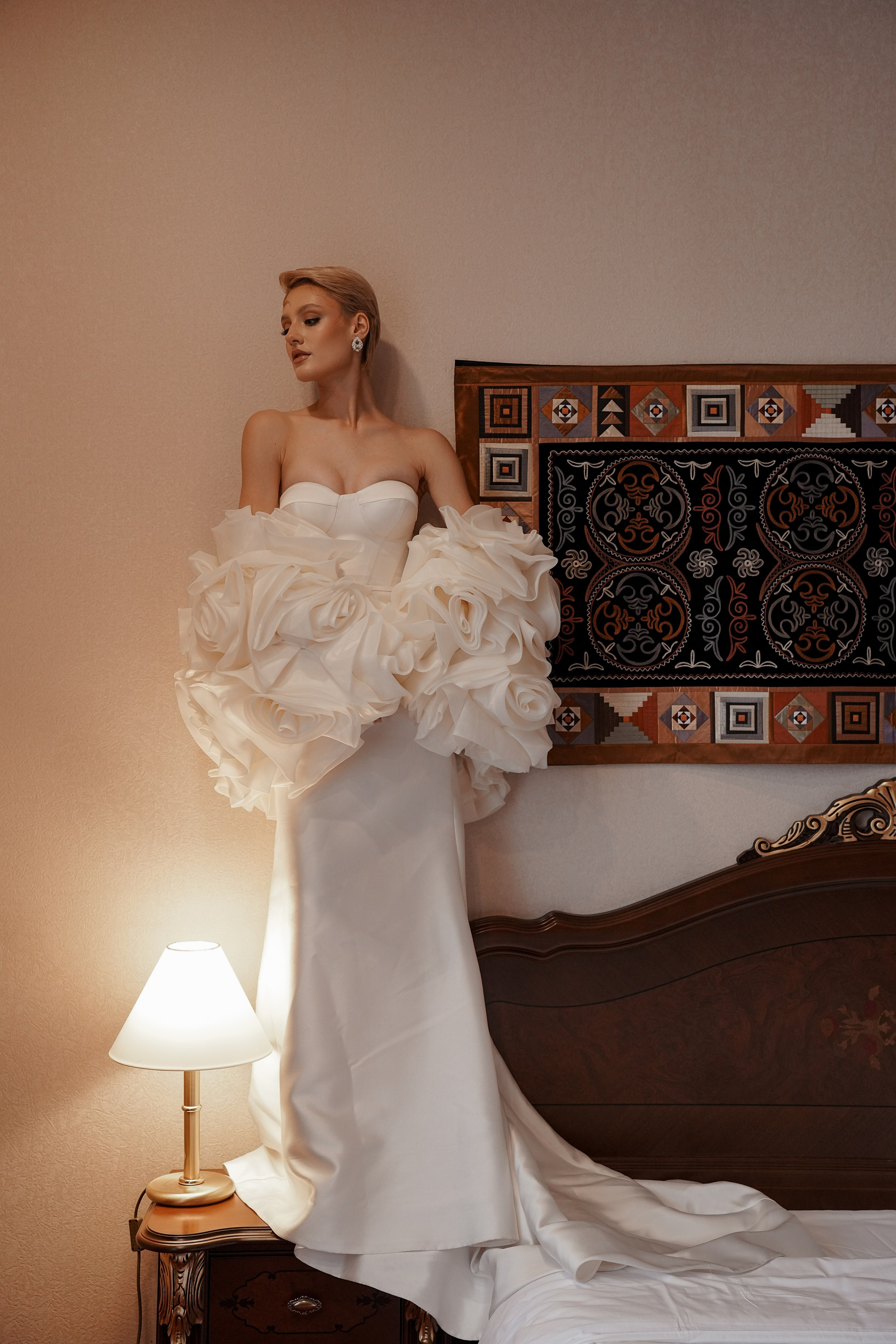 Николь Амир