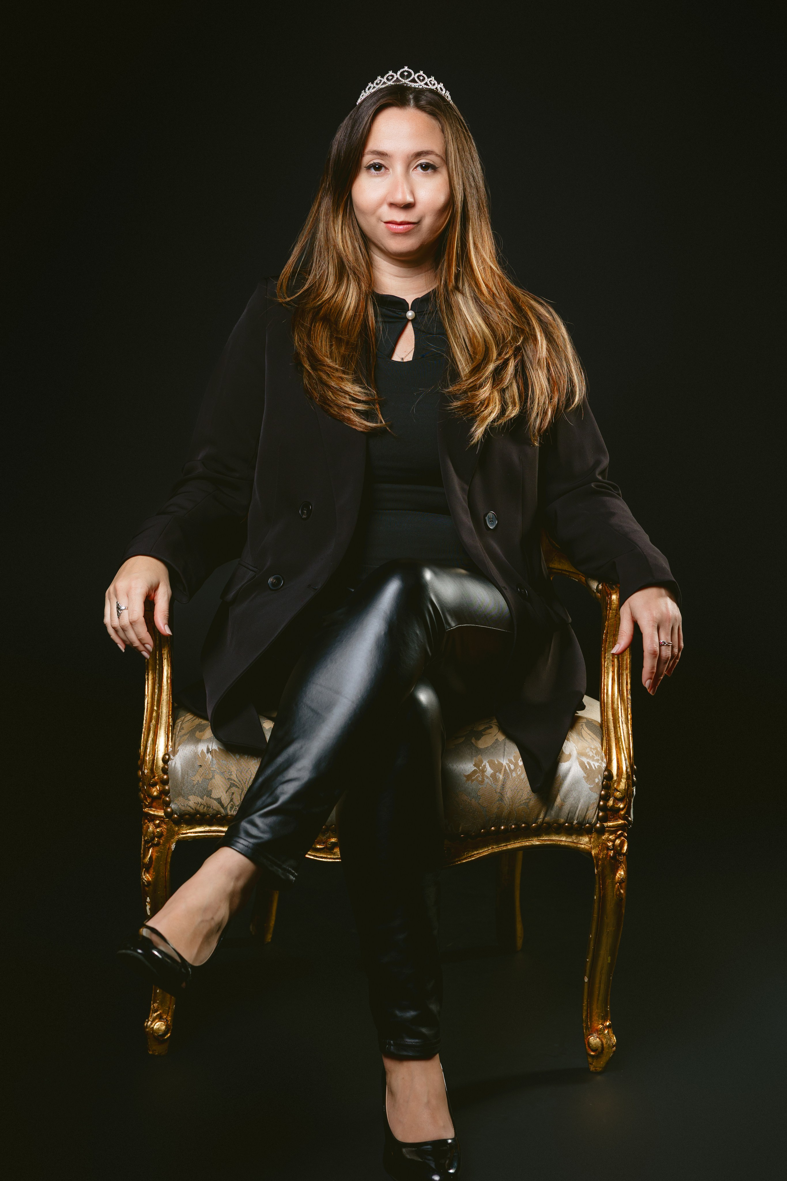 Bold in Black: Chiara. Giandamorgana