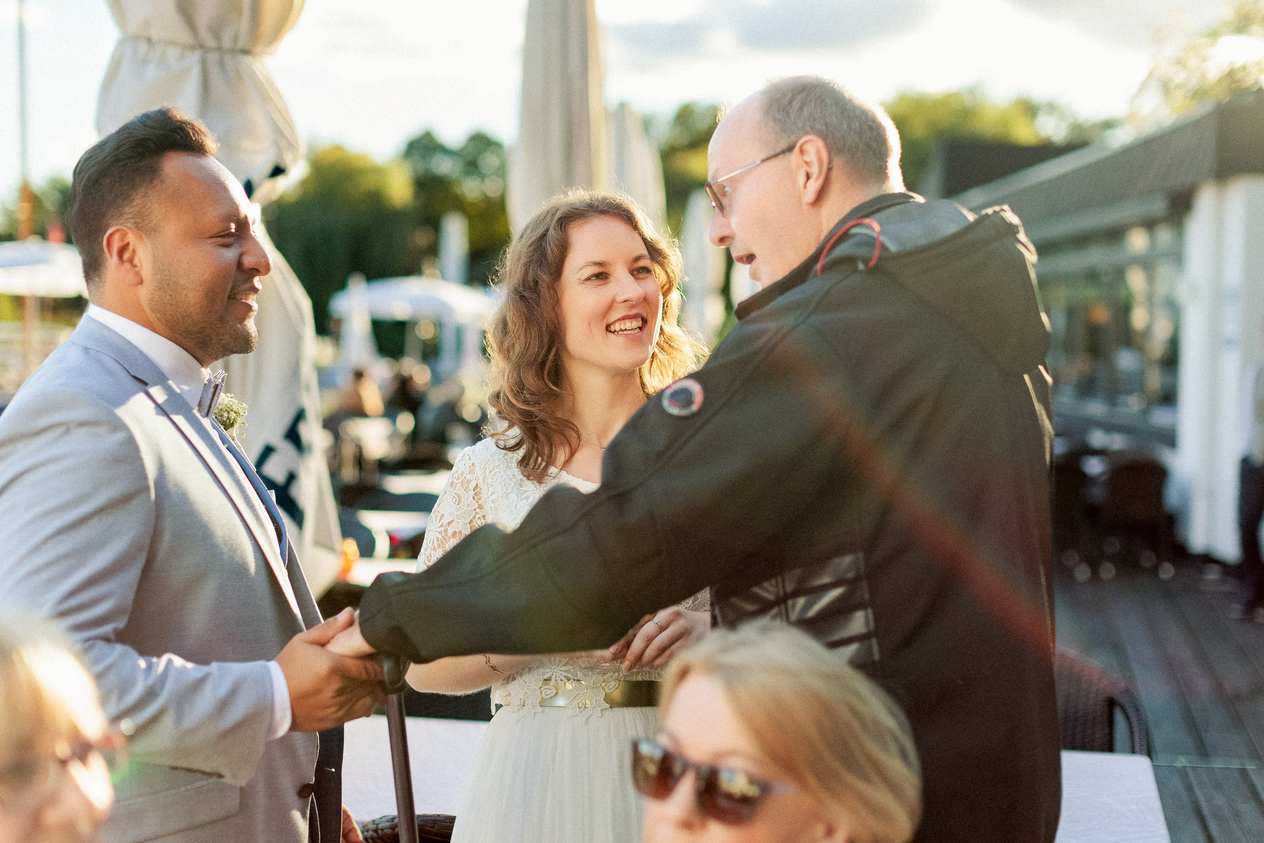 Traumhochzeit im Bobby Reich | Moderne Liebe am Hamburger Alsterufer. Hochzeitsfotograf und Hochzeitsvideograf aus Hamburg | Roka21Film