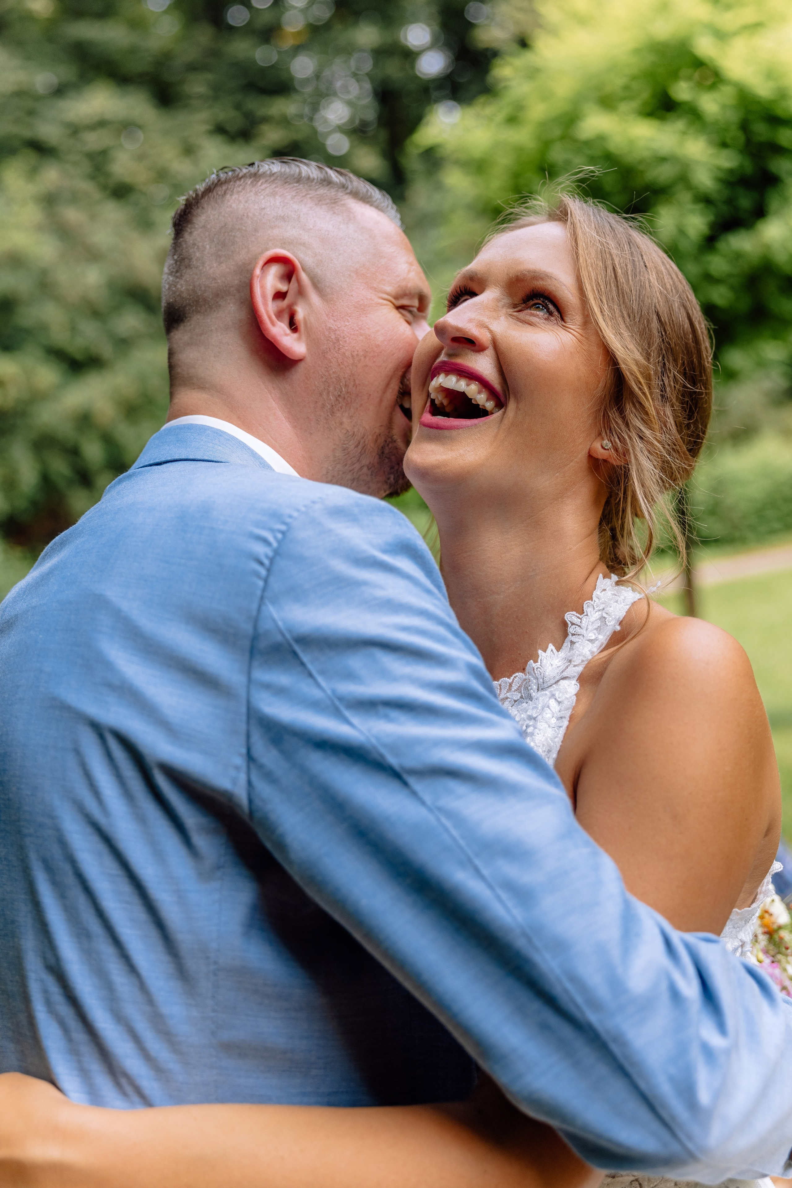 Sandra und Kevin: Standesamt Unterföring und Friedensengel. Hochzeitsfotograf München Taufe Familienfotograf Tanja Mauke