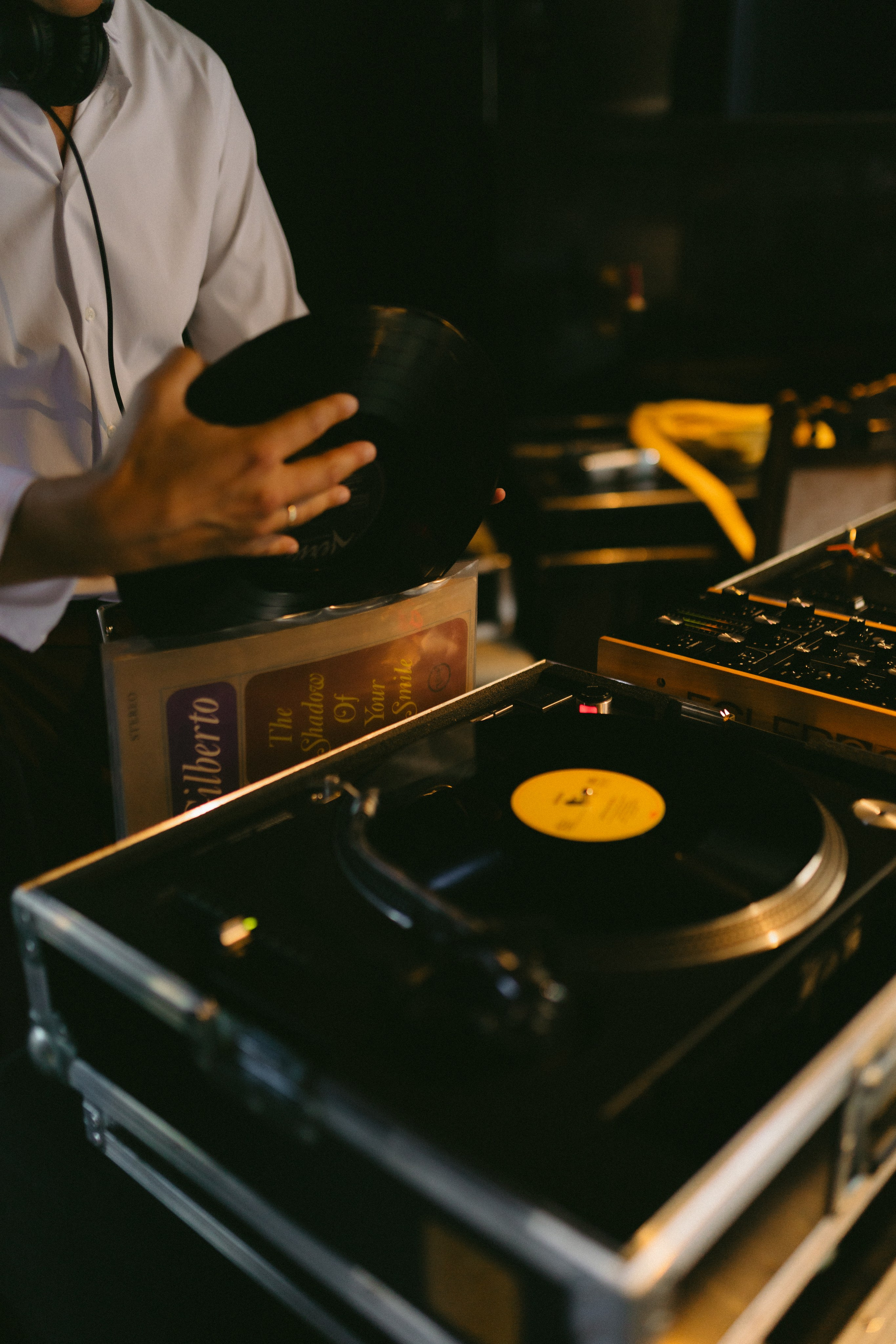 Miglė ir Mindaugas | 2024 | MIESTO VESTUVĖS. Vestuvių ir šeimų fotografė Lena Bondarenko / belove photo