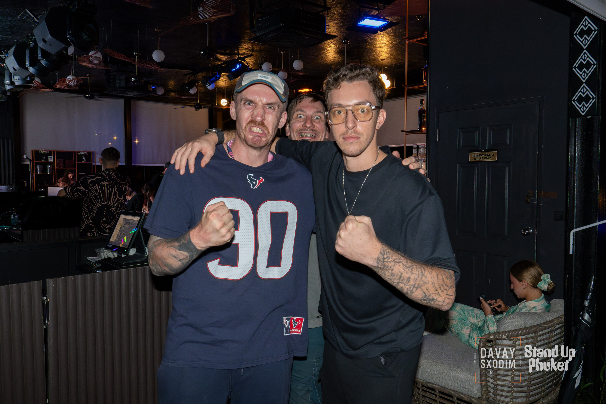 Standup Влада Лапина | Фоторепортаж | Афиша | DAVAYSXODIM.com PHUKET. АФИША|ФОТОРЕПОРТАЖИ|ИВЕНТЫ|ПХУКЕТ