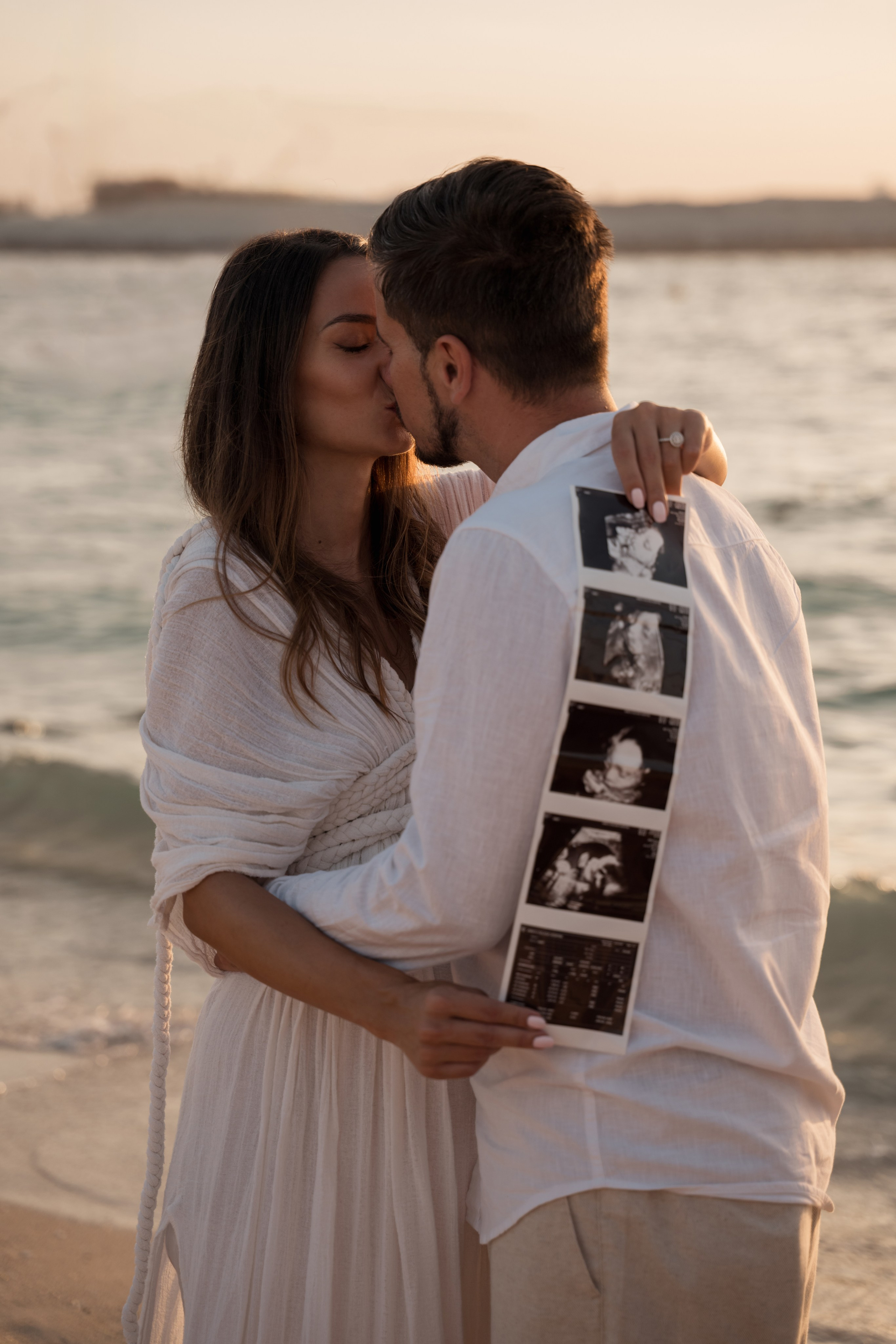 Golden Hour Glow. Angela Iakovleva — Family Photographer in Dubai
