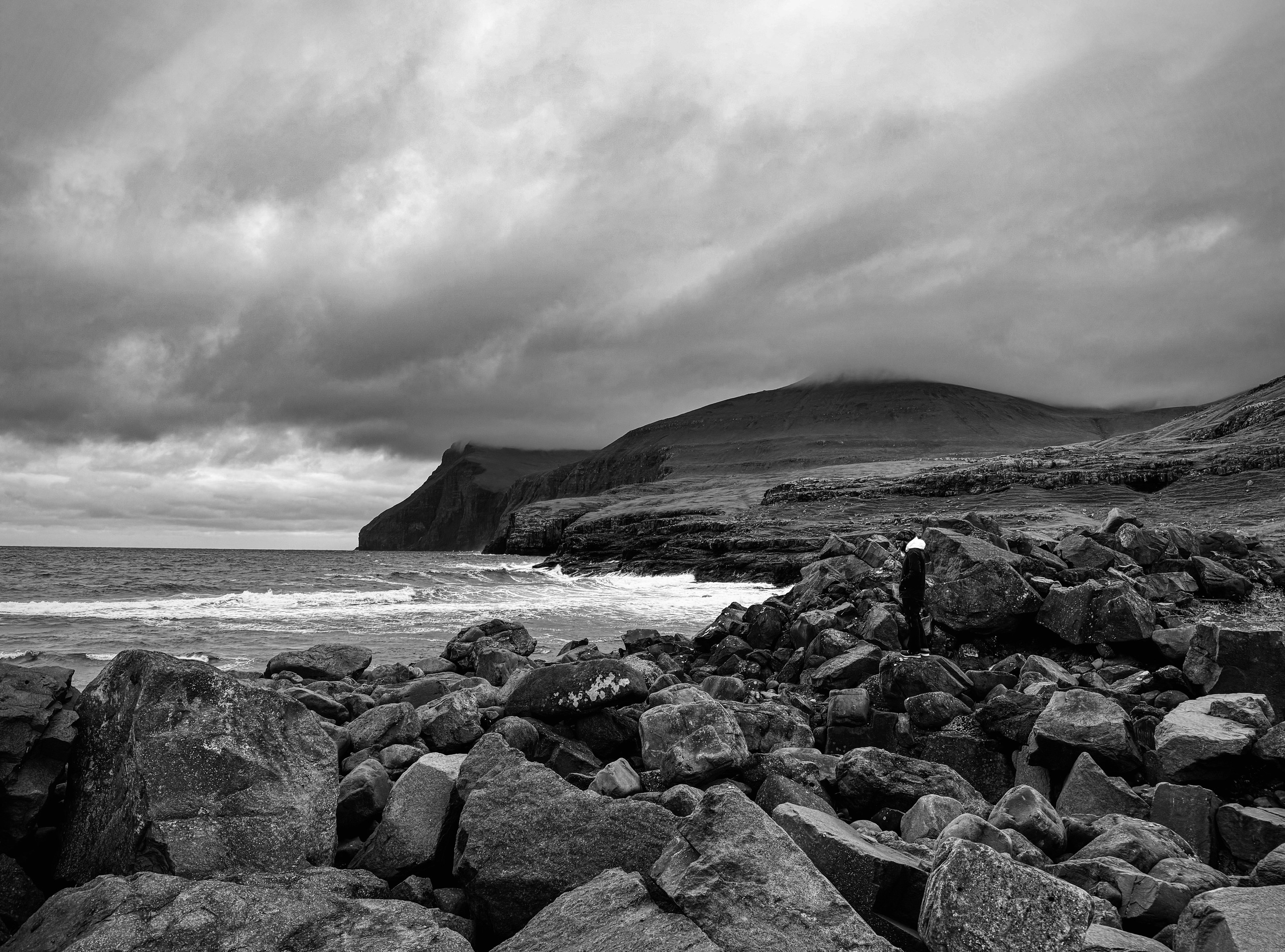 Between Sea and Stone