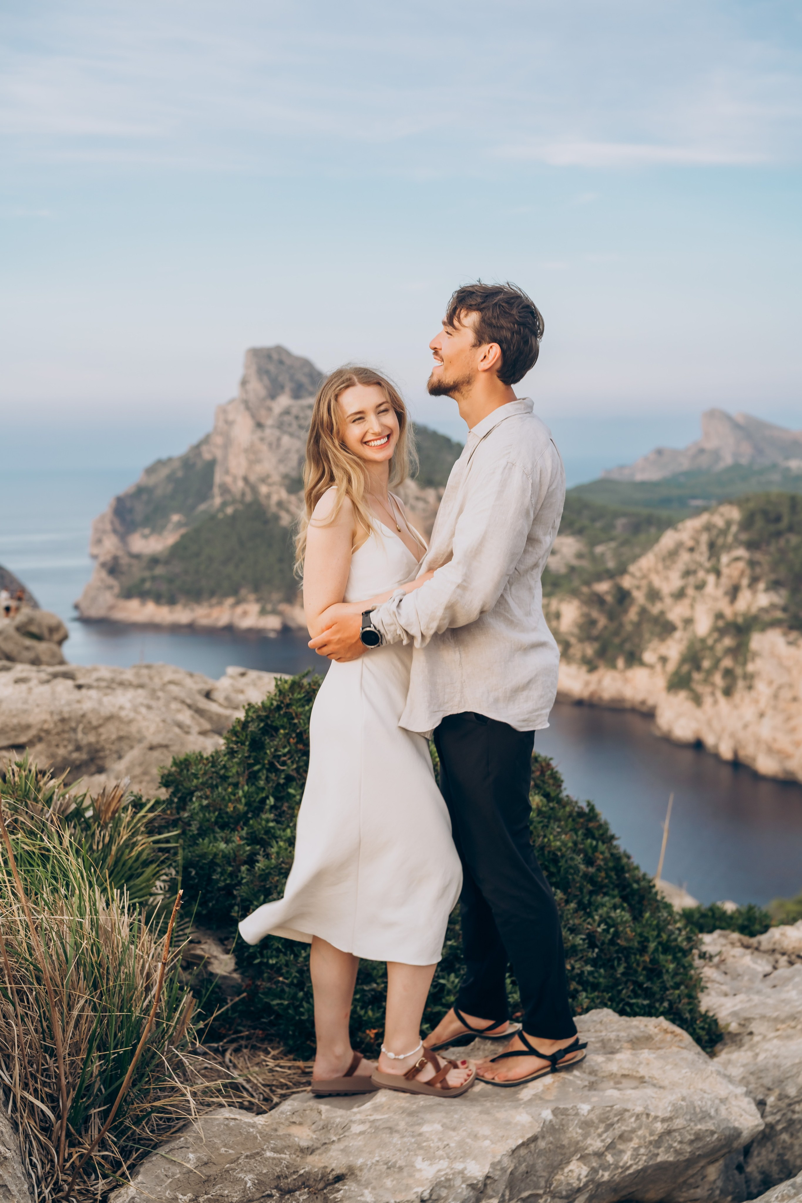 On top of the mountains and by the sea. Фотограф у Пальма де Майорка