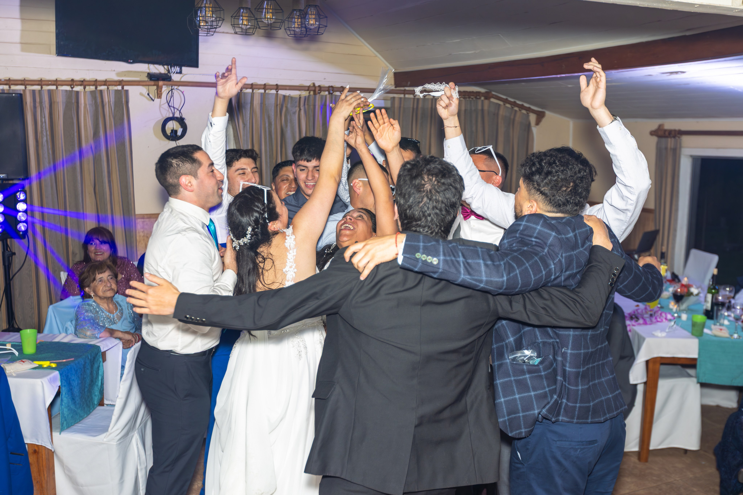 Boda de Caro y Cony. Dinka & Emilio - El arte de preservar lo que no se repite