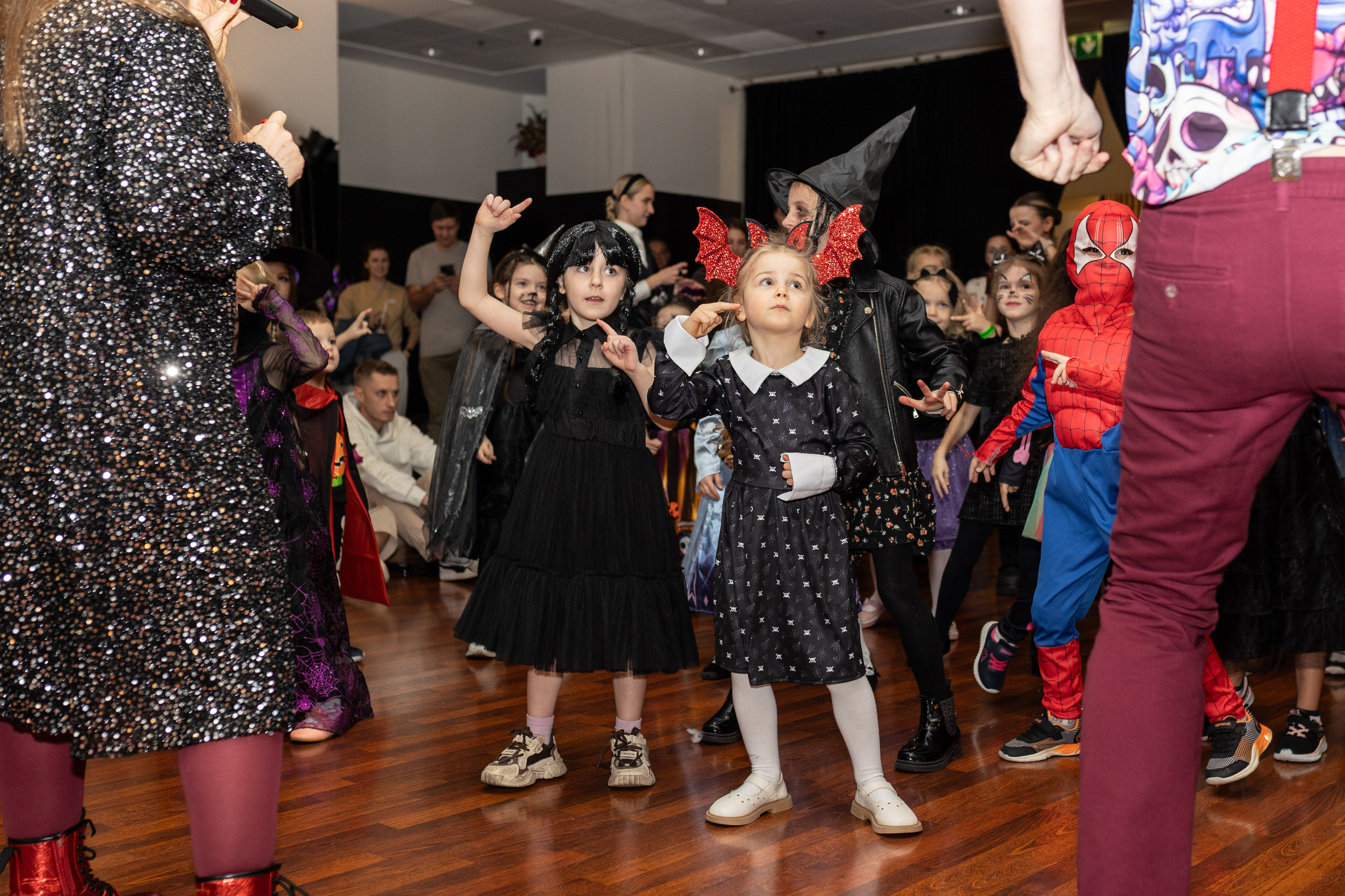 Leo dance studio Helloween 2025. Семейный и детский фотограф в Варшаве Мила Бобровская