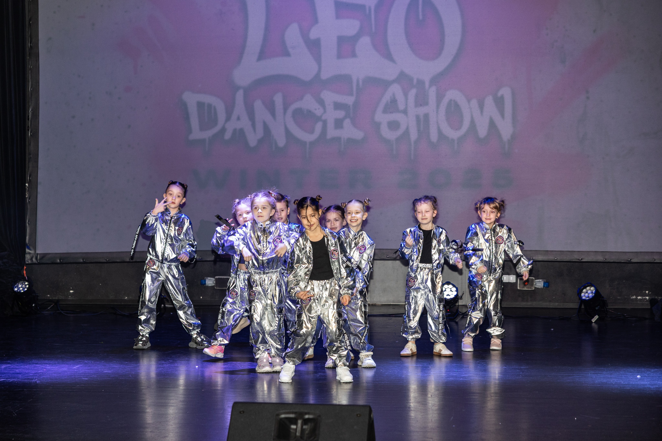 LEO DANCE SHOW WINTER 2025. Семейный и детский фотограф в Варшаве Мила Бобровская