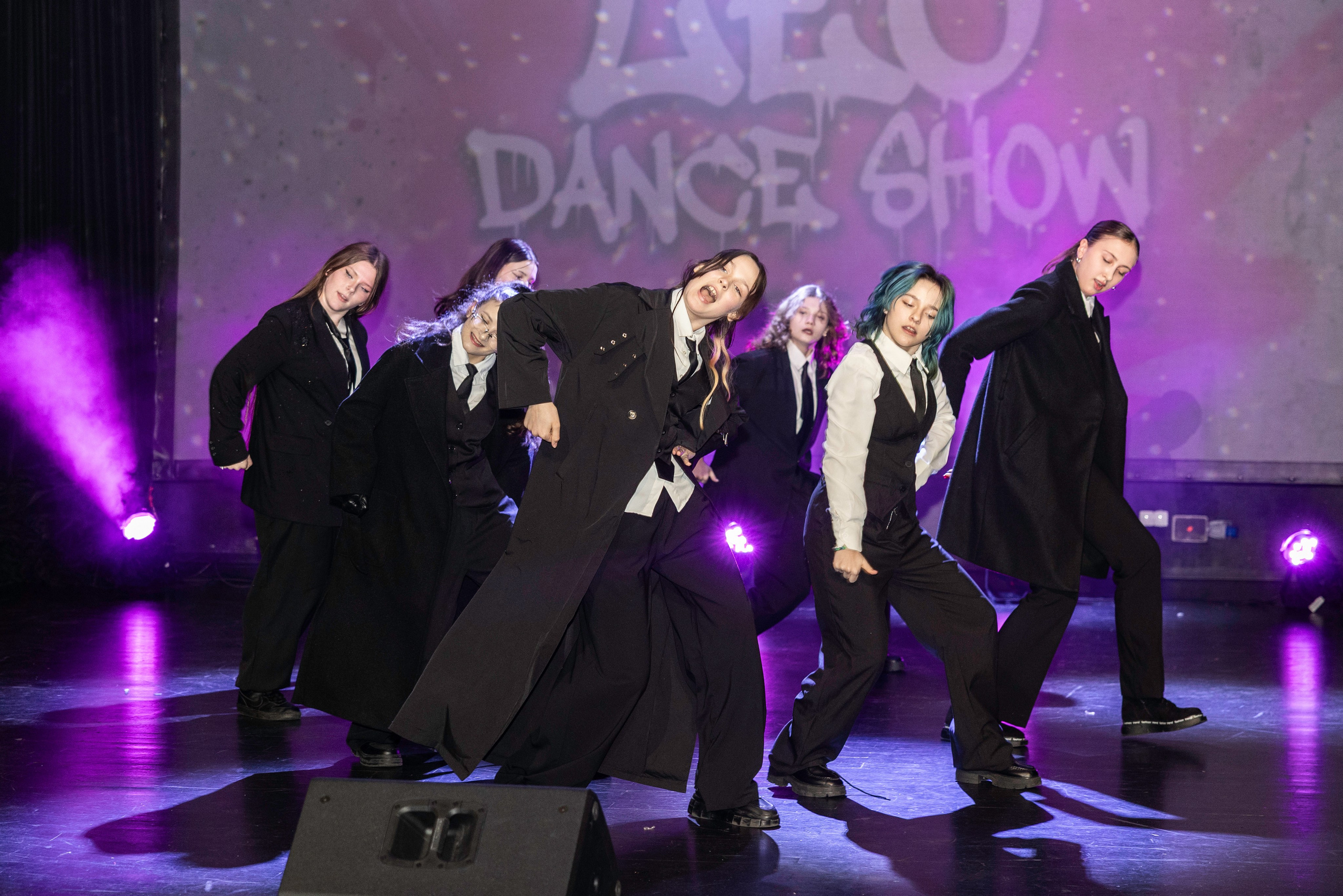 LEO DANCE SHOW WINTER 2025. Семейный и детский фотограф в Варшаве Мила Бобровская