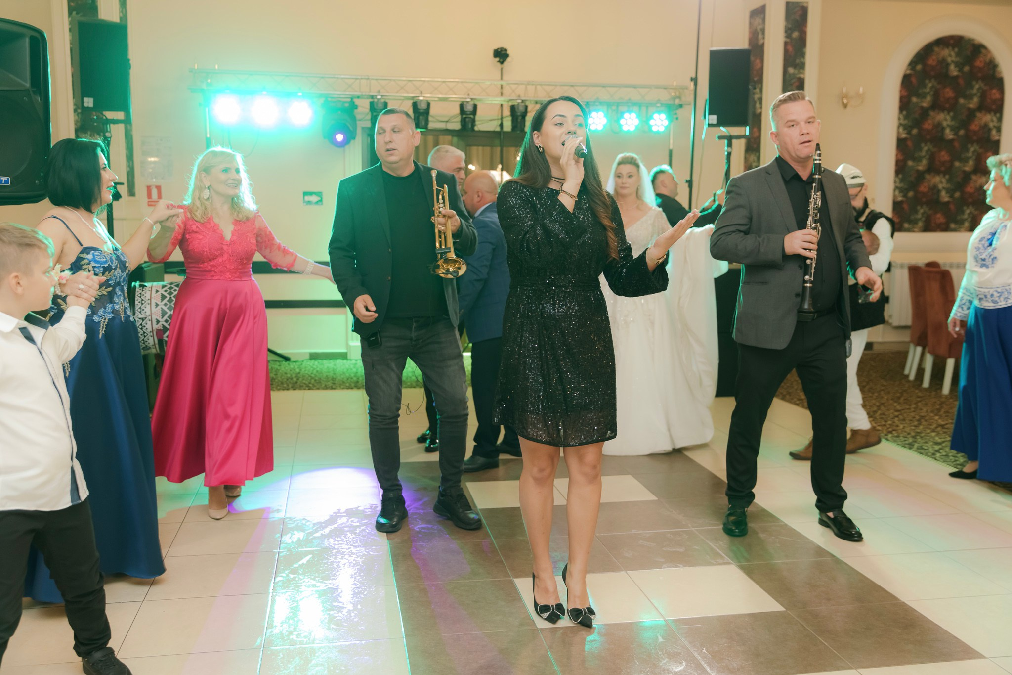 Mihai & Oana. Servicii foto-video profesionale, pentru momente de neuitat