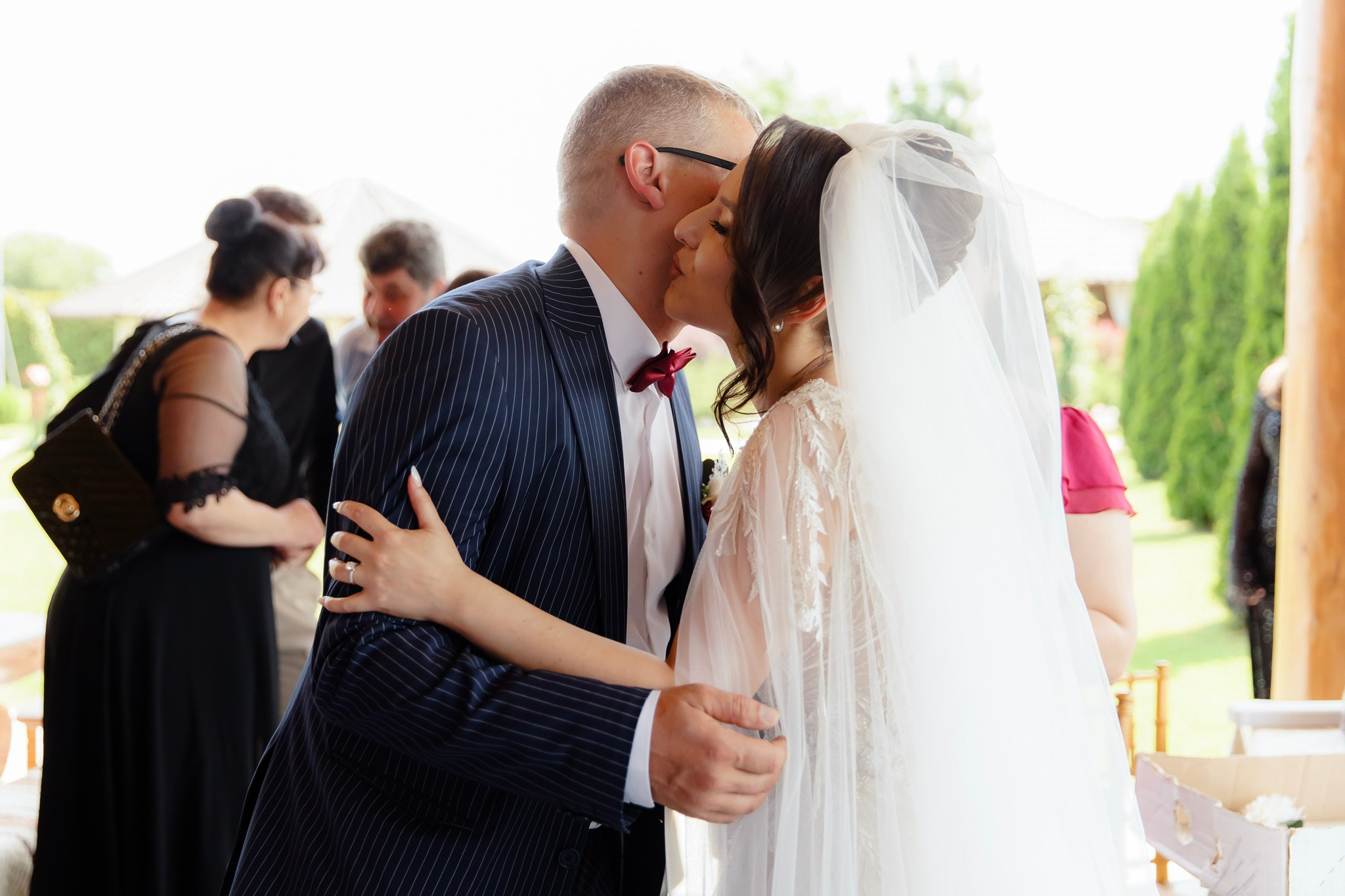 Ioana & Ionuț | Nuntă de poveste la Păstrăvăria Poiana din Mălini județul Suceava. Servicii foto-video profesionale, pentru momente de neuitat