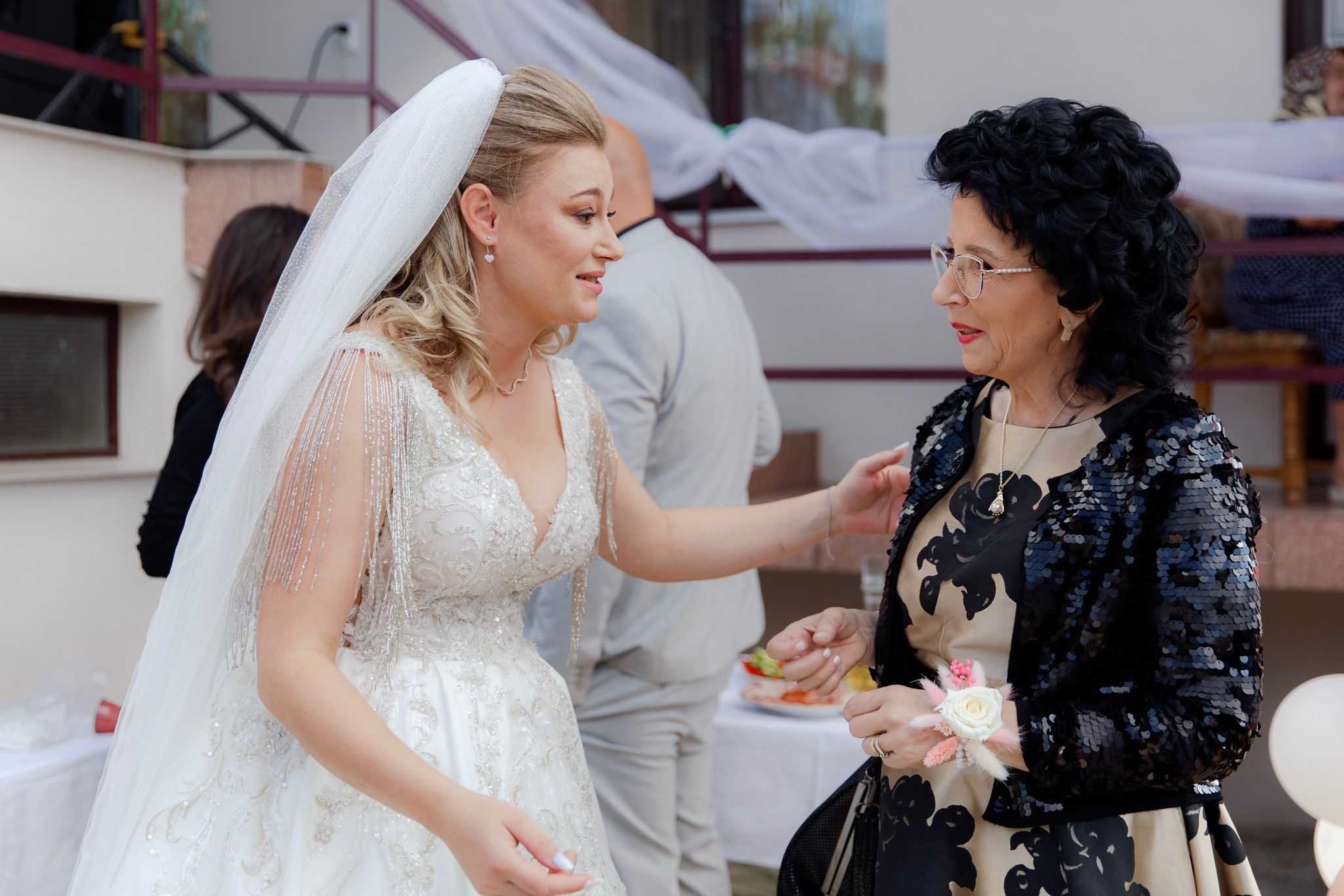 Mihai & Oana. Servicii foto-video profesionale, pentru momente de neuitat