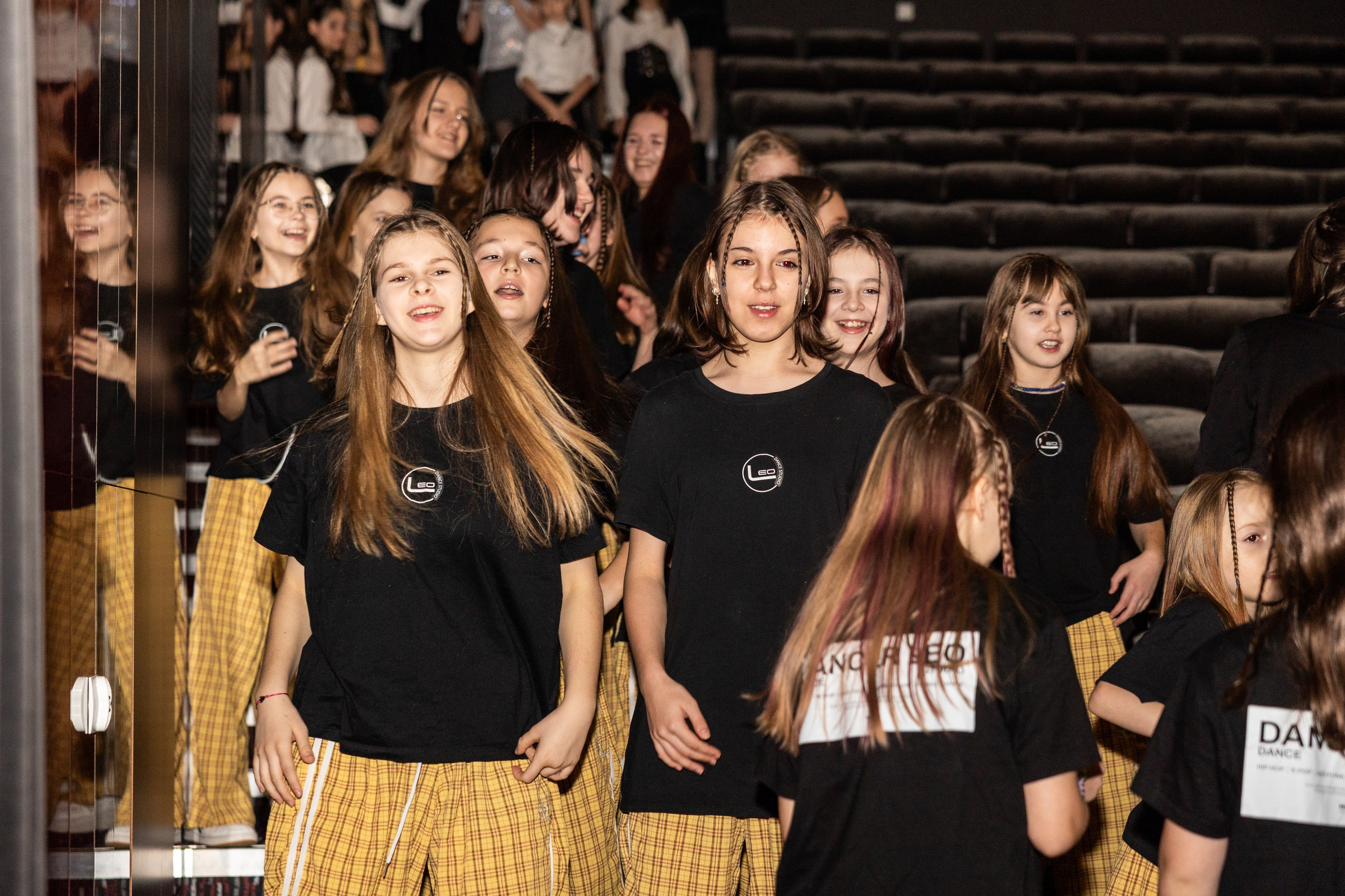 LEO DANCE SHOW WINTER 2025. Семейный и детский фотограф в Варшаве Мила Бобровская