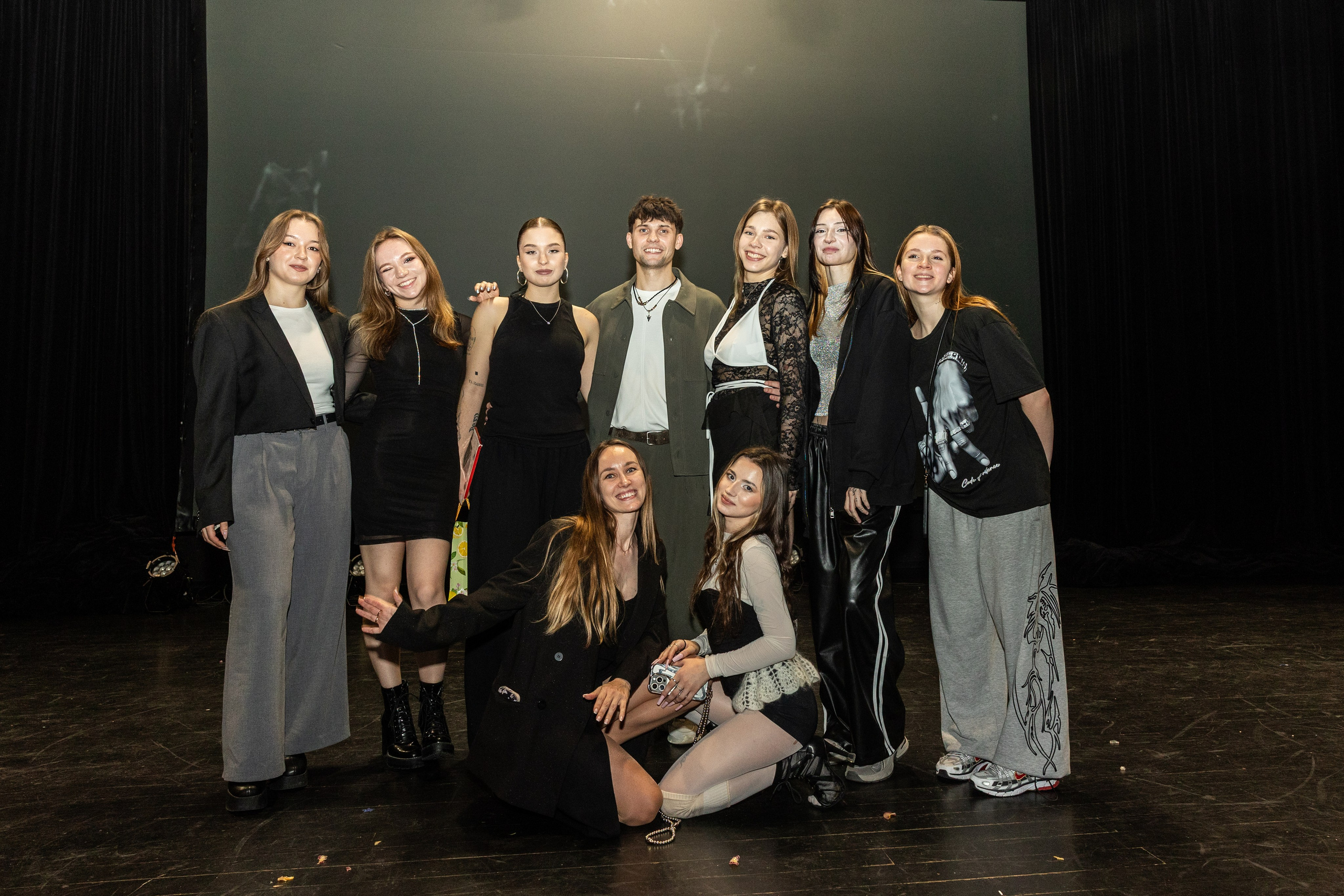 LEO DANCE SHOW WINTER 2025. Семейный и детский фотограф в Варшаве Мила Бобровская