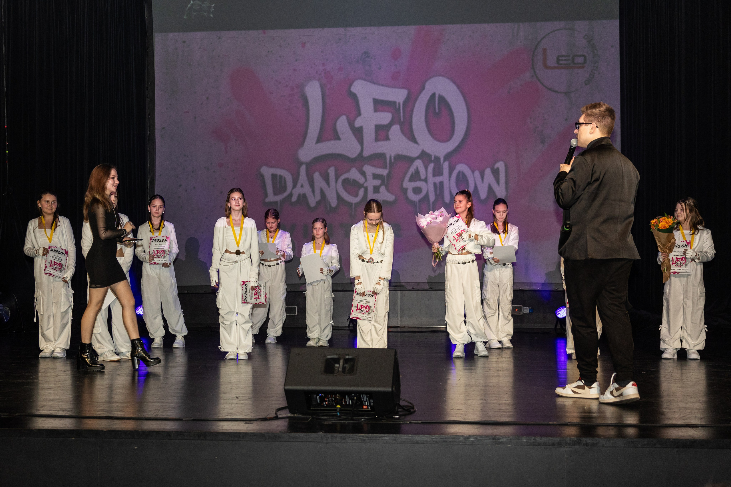 LEO DANCE SHOW WINTER 2025. Семейный и детский фотограф в Варшаве Мила Бобровская