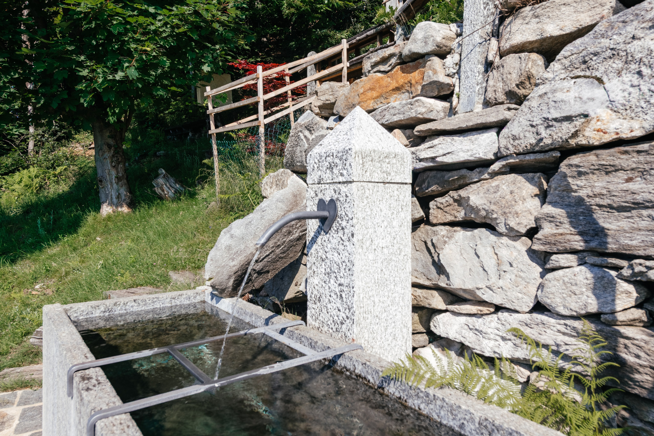Rustico, VAL RESA, TICINO. Hallo! Ich bin Elena und arbeite als Immobilienfotografin