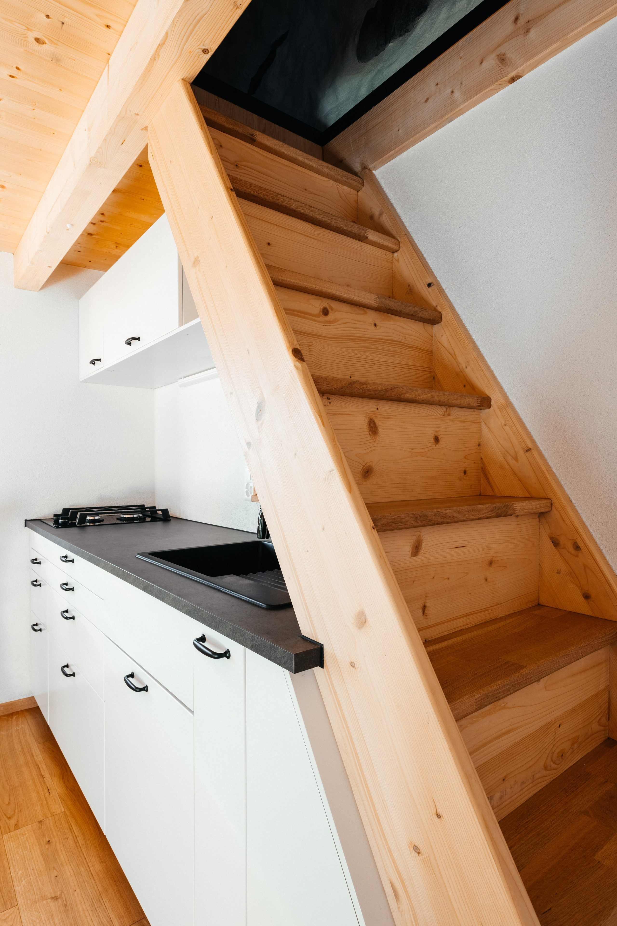 Rustico, VAL RESA, TICINO. Hallo! Ich bin Elena und arbeite als Immobilienfotografin