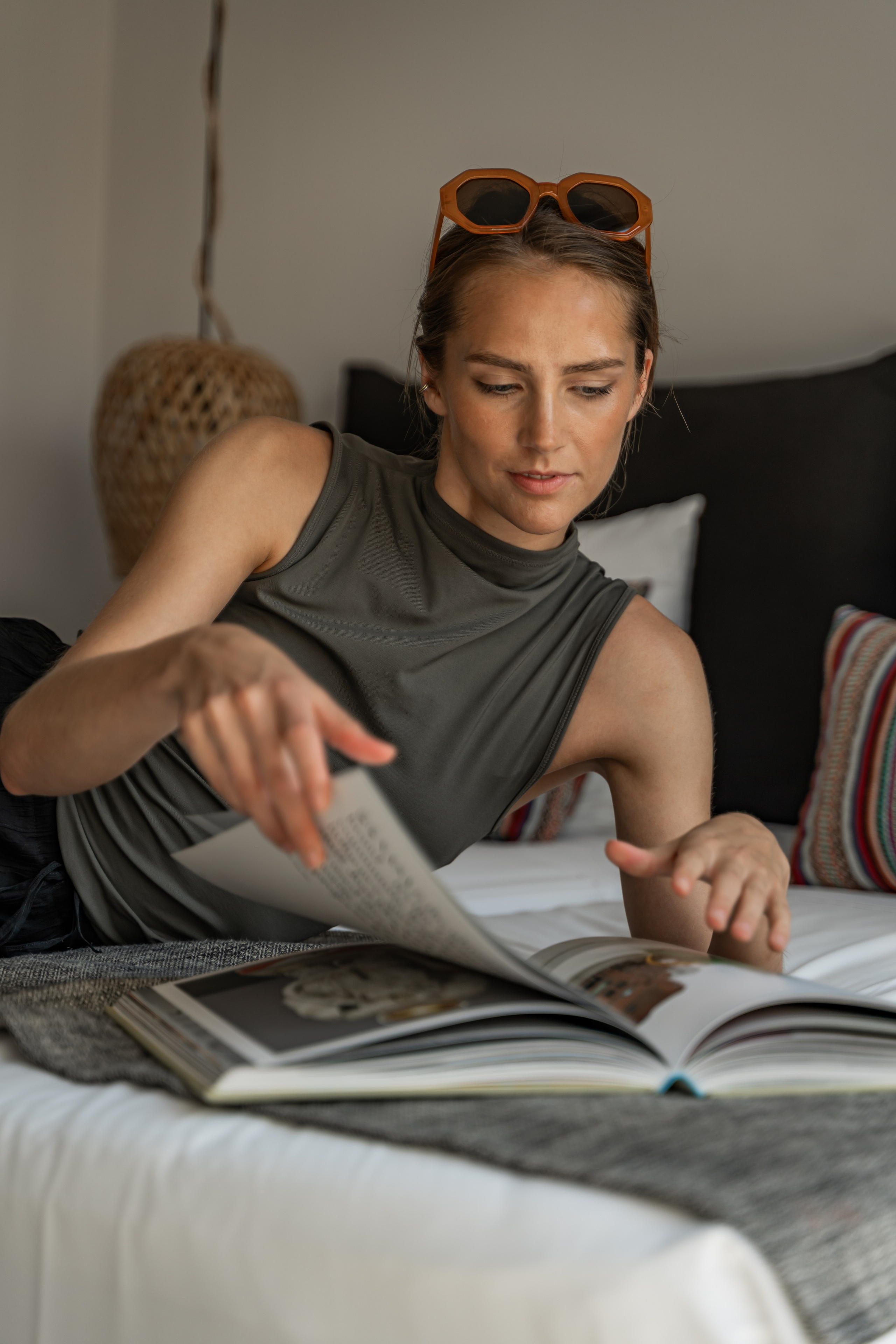 ~Vesla~. Photo & Videos