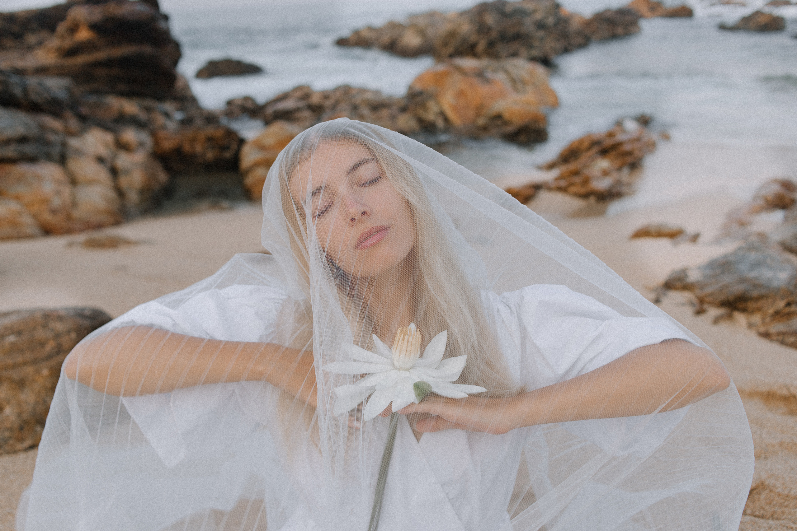 Lotos. Wedding photographer Mexico Sayulita Puerto Vallarta Punta Mita Cabo