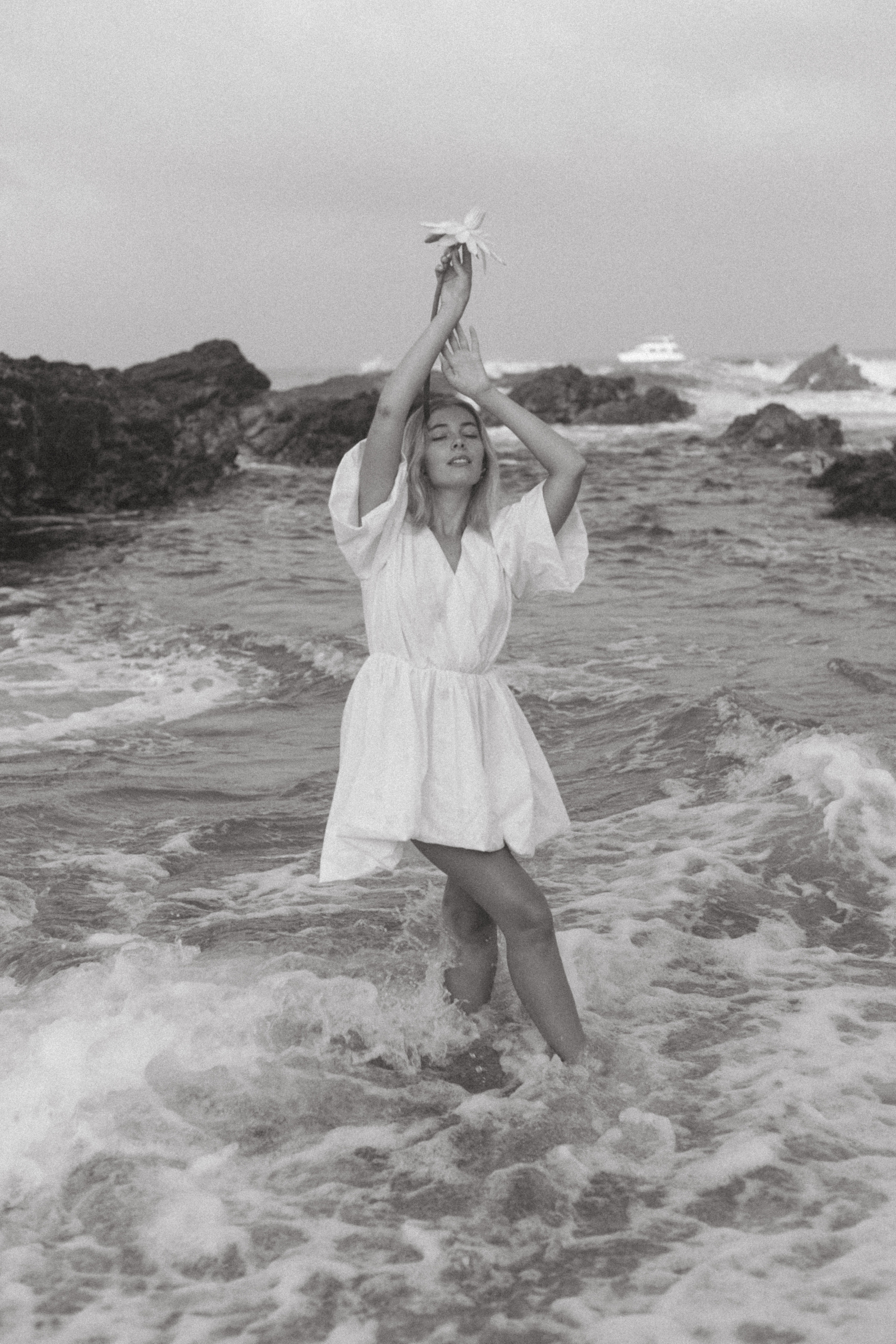 Lotos. Wedding photographer Mexico Sayulita Puerto Vallarta Punta Mita Cabo