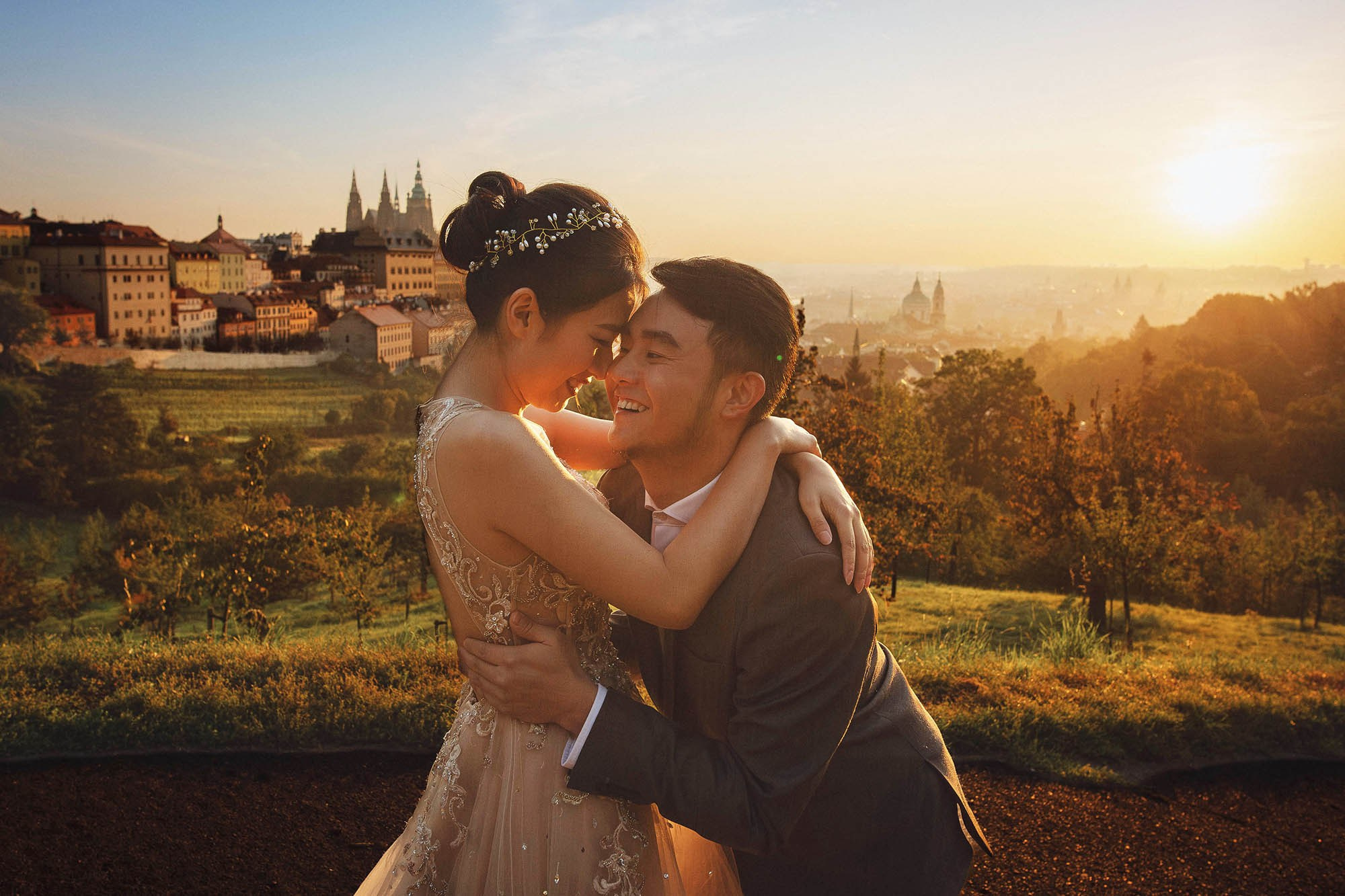 Prague Sunrise Sessions: Cinematic Engagement & Pre-Wedding Photography