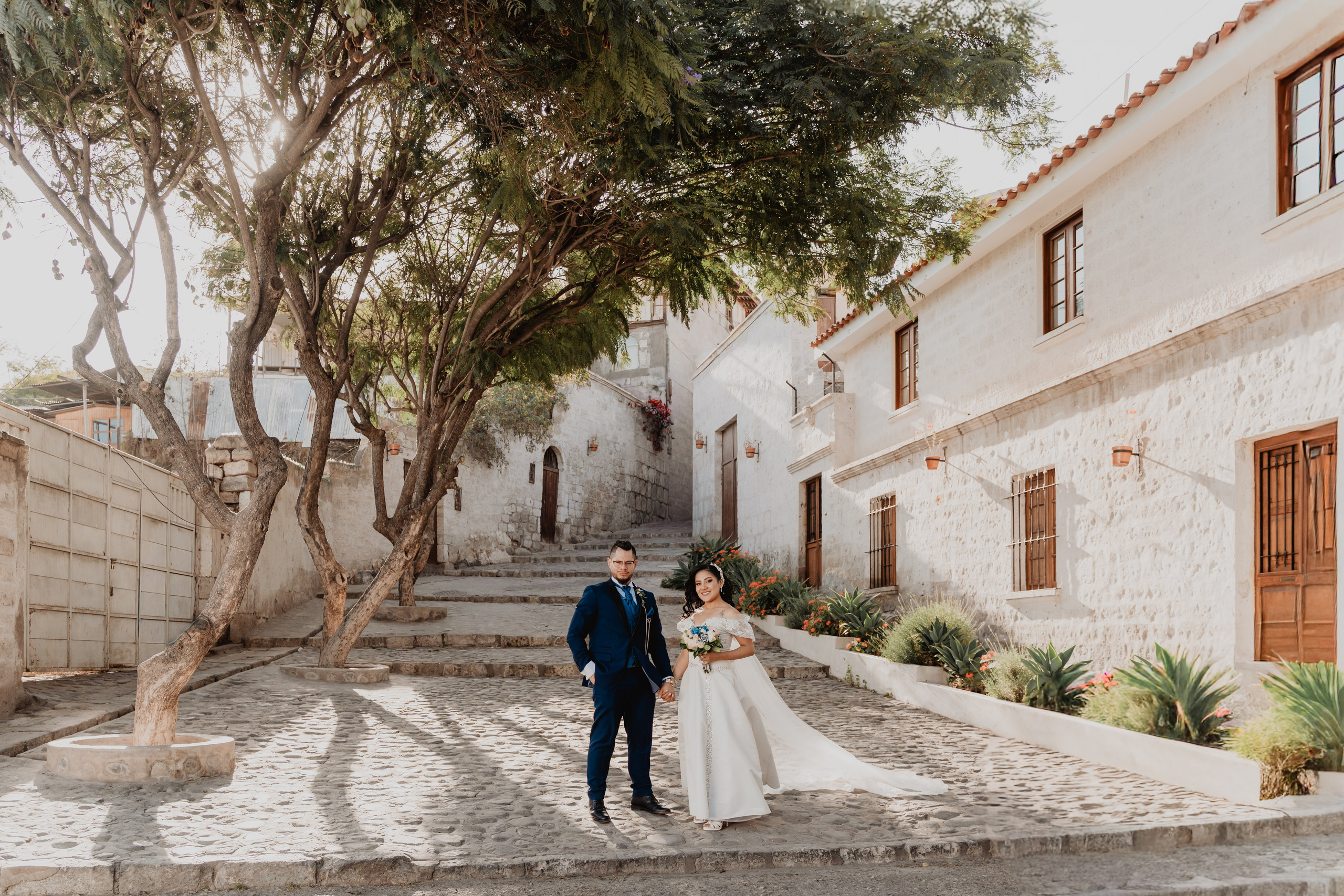 GABRIELA + JORGE | BODA CIVIL RELIGIOSA. Studio KVTA | Fotografía y Video de Bodas en Arequipa