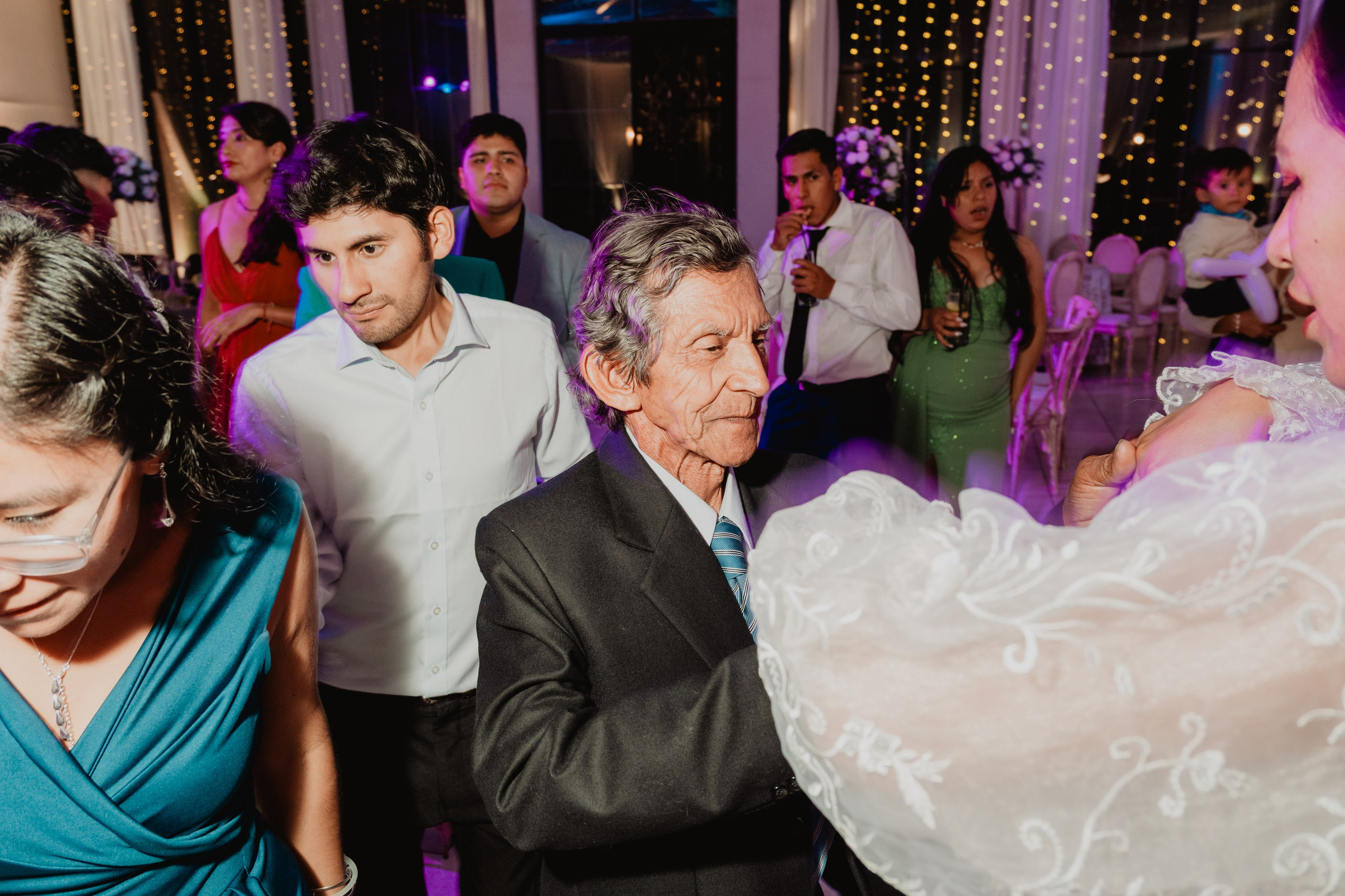 FERNANDO + MARIBEL | BODA RELIGIOSA. Studio KVTA | Fotografía y Video de Bodas en Arequipa