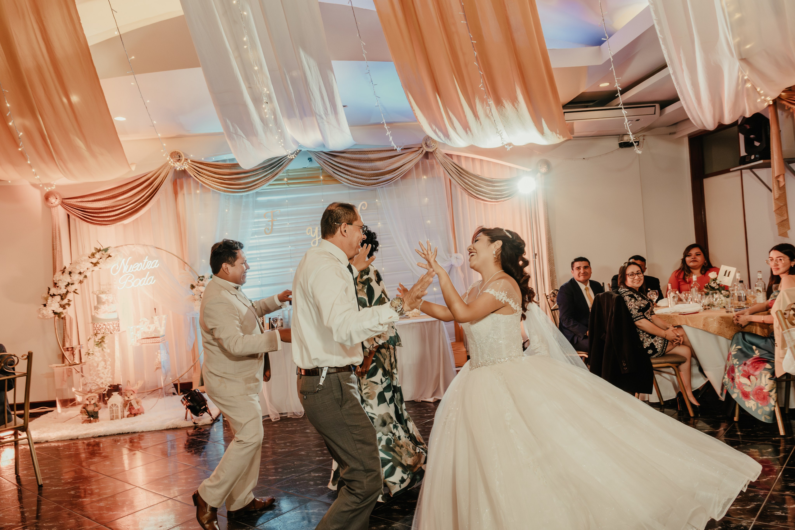 VANESSA + FRANKLIN BODA RELIGIOSA. Studio KVTA | Fotografía y Video de Bodas en Arequipa