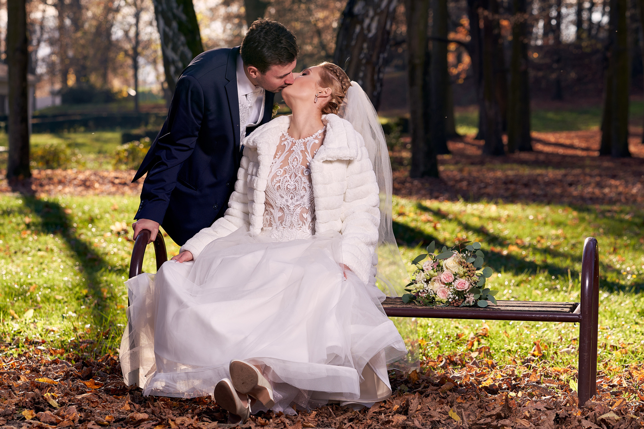 Svadobny fotograf svadobny fotograf cena kameraman na svadbu cena. Fotograf kameraman na svadbu Bratislava Banská Bystrica Сelé Slovensko svadobný kameraman