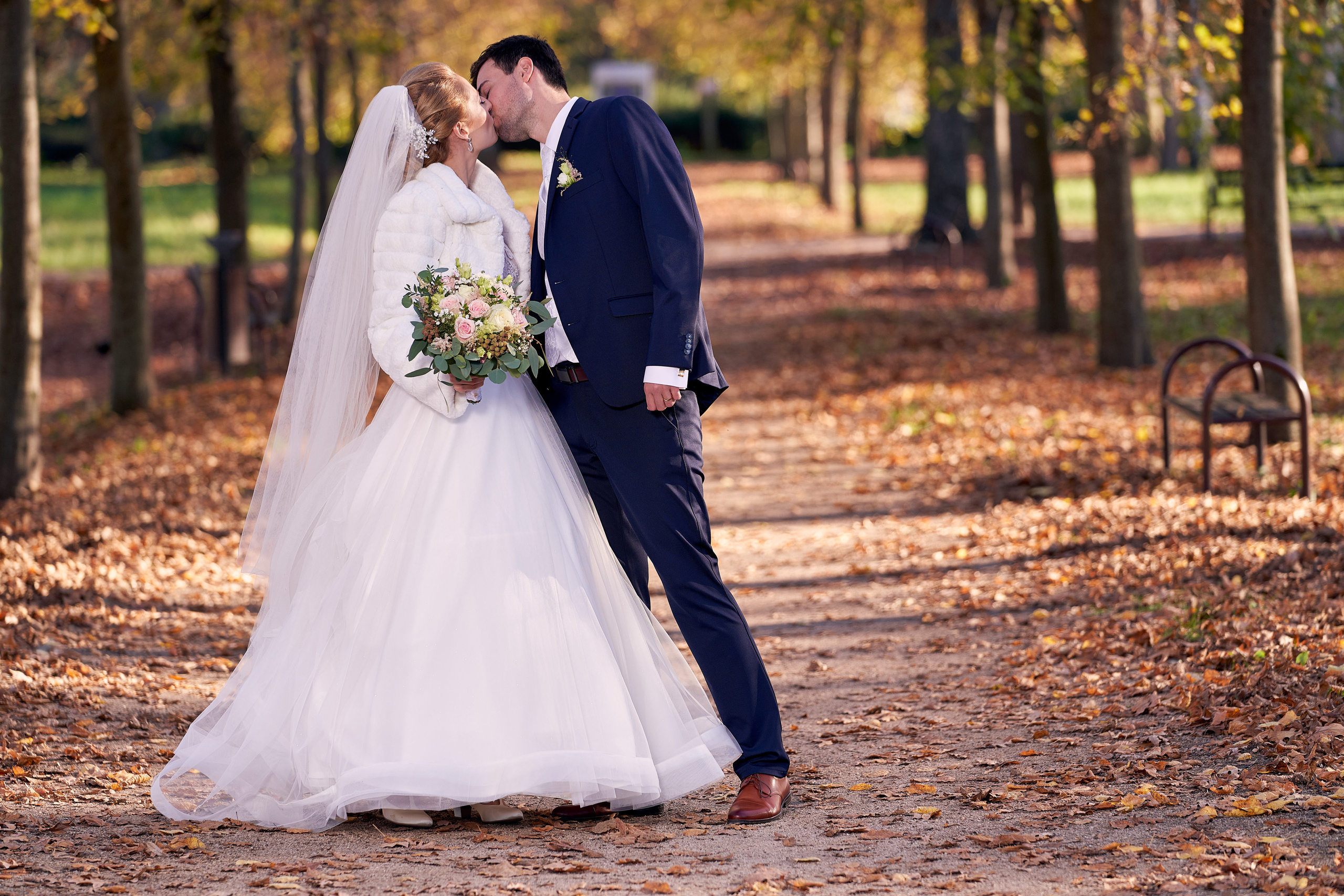Svadobny fotograf svadobny fotograf cena kameraman na svadbu cena. Fotograf kameraman na svadbu Bratislava Banská Bystrica Сelé Slovensko svadobný kameraman
