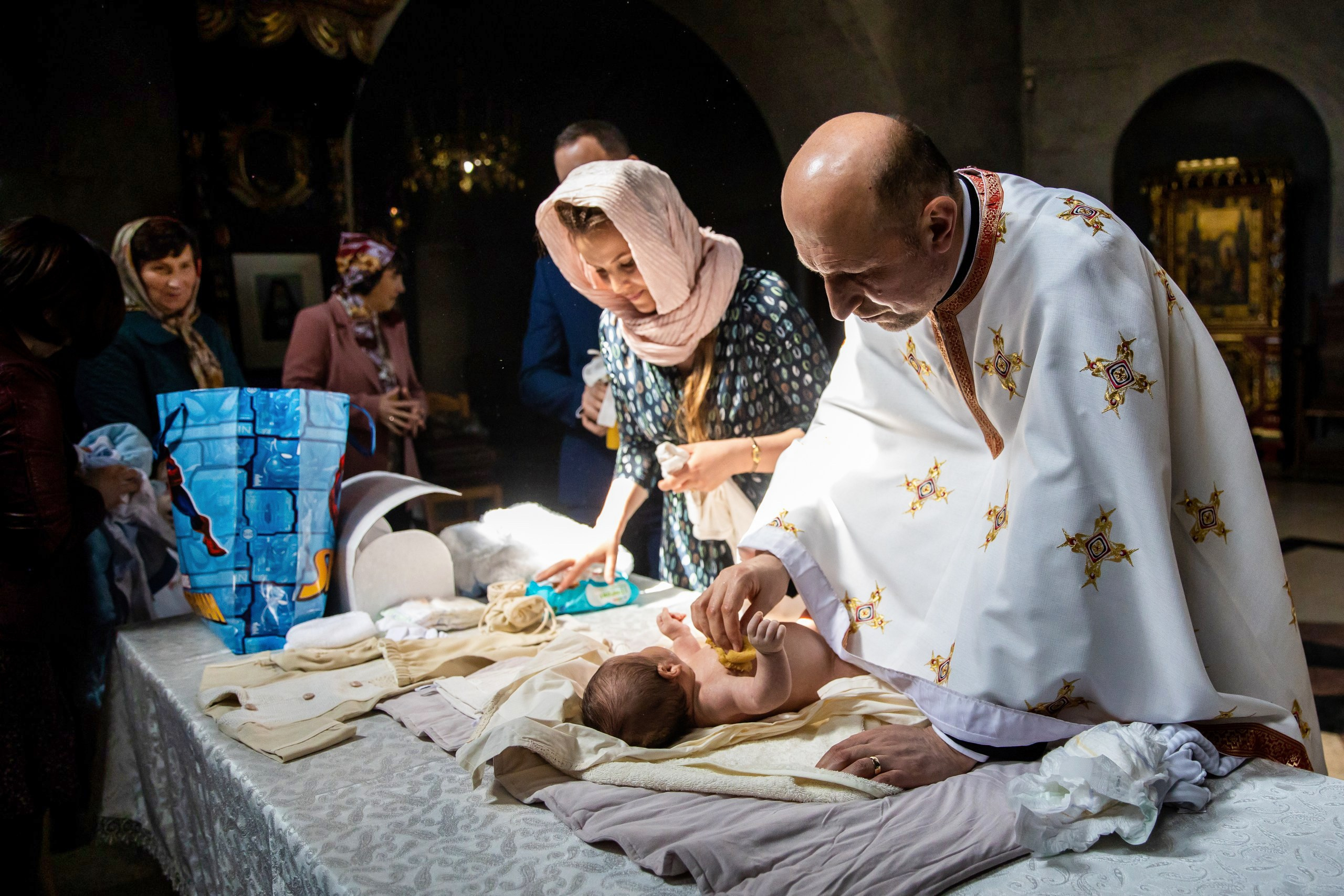 - nunta--fotograf-profesionist-botosani  - fotografie-nunta-romantica - imagini-nunta-in-natura-alin-chirila-fotograf  - fotografii-cuplu-indragostit-nunta-botosani  - sedinta-foto-miri-andrei-iustina-alinofotostudio  - amintiri-din-nunta-realizate-de-fotograf-profesionist  - povestea-nuntii-andrei-si-iustina-in-imagini-alinofotostudio-fotograf evenimente- evenimente Botoșani -fotograf Suceava - fotograf Iași- servicii foto. servicii foto Botoșani. servicii foto video Botoșani. otograf-nunta-botosani-fotograf nunta. fotograf evenimente. fotograf nunta Botoșani. Alin chirila. Alin chirila fotograf. Alinofotostudio.- servicii foto. servicii foto Botoșani. servicii foto video Botoșani. fotograf nunta. fotograf evenimente. fotograf nunta Botoșani. Alin chirila. Alin chirila fotograf. Alinofotostudio.fotograf stare civilă,poze stare civilă,album foto stare civilă,servicii foto suceava,fotograf evenimente suceava,fotograf nuntă suceava,poze cununie civilă,ședință foto stare civilă,sesiune foto suceava,fotograf profesionist suceava,fotograf botosani,stare civila botosani,alinofotostudio,alin chirila fotograf.servicii foto. servicii foto Botoșani. servicii foto video Botoșani. fotograf nunta. fotograf evenimente. fotograf nunta Botoșani. Alin chirila. Alin chirila fotograf. Alinofotostudio.fotograf stare civilă,poze stare civilă,album foto stare civilă,servicii foto suceava,fotograf evenimente suceava,fotograf nuntă suceava,poze cununie civilă,ședință foto stare civilă,sesiune foto suceava,fotograf profesionist suceava,fotograf botosani,stare civila povestitor prin fotografiebotosani,alinofotostudio,alin chirila fotograf,servicii foto. servicii foto Botoșani. servicii foto video Botoșani. fotograf nunta. fotograf evenimente. fotograf nunta Botoșani. Alin chirila. Alin chirila fotograf. Alinofotostudio.fotograf stare civilă,poze stare civilă,album foto stare civilă,servicii foto suceava,fotograf evenimente suceava,fotograf nuntă suceava,poze cununie civilă,ședință foto stare civilă,sesiune foto suceava,fotograf profesionist suceava,fotograf botosani,stare civila botosani,alinofotostudio,alin chirila fotograf,cununie religioasă botoșani,andreea și neculai,capela militară botoșani,foto conacul zăicești,fotograf nuntă botoșani,fotograf cununie religioasă,foto evenimente botoșani,poze cununie capela militară,ședință foto zăicești,fotograf profesionist botoșaniMire și mireasă – Sergiu & Liliana – ziua nunții, 2024  - Emoții în ziua nunții – Sergiu și Liliana  - Dansul mirilor – fotografie artistică nuntă 2024  - Sedinta foto romantică în natură – Sergiu & Liliana  - Rochia de mireasă și detalii de nuntă elegan-Album de cununie civilă Florin și Anda – Fotografii profesionale realizate de Alin Chirilă în Botoșani -fotograf prin fotografie-Ședință foto Trash the Dress pe muntele Rarău cu Iulian și Iuliana – fotografie de cuplu, natură montană, emoție autentică surprinsă de Alin Chirilă, povestitor prin fotografie.- "Iulian și Iuliana pe crestele Rarăului – fotografie Trash the Dress în natură"  - "Cuplu îmbrățișat la apus pe muntele Rarău – ședință foto după nuntă"  - "Rochie de mireasă în vânt pe munte – Trash the Dress Rarău-1. Iulian și Iuliana pe muntele Rarău – ședință foto Trash the Dress în natură, cu peisaj montan spectaculos  2. Cuplu în îmbrățișare pe Rarău – emoție autentică surprinsă după nuntă  3. Rochie de mireasă în bătaia vântului – fotografie artistică Trash the Dress în munți  4. Mire și mireasă privind spre orizont – dragoste și libertate pe muntele Rarău  5. Iuliana zâmbind în rochia de mireasă – portret în natură, Trash the Dress  6. Iulian ținându-și mireasa de mână – ședință foto romantică pe munte  7. Detaliu cu rochia pe stâncă – estetică naturală Trash the Dress Rarău  8. Cuplu în mers pe poteca Rarăului – fotografie simbolică de după nuntă  9. Apus de soare pe Rarău în spatele mirilor – imagine de poveste Trash the Dress  10. Iulian și Iuliana râzând împreună – momente autentice surprinse de Alin Chirilă, povestitor prin fotografie-fotograf-nunta-cerbu-botosan trash-the-dress-botosani Alin Chirilă Fotograf – fotograf de nuntă Botoșani-fotograf nuntă Botoșani-fotograf nuntă Cerbu Botoșani-fotograf profesionist nuntă Botoșani-fotografie de nuntă Botoșani-fotograf evenimente Botoșani-fotograf nuntă Moldova-fotograf trash the dress Botoșani	- fotograf pregătirea mirilor Botoșani	-fotograf ceremonie religioasă nuntă-fotograf petrecere nuntă Botoșani- fotograf nuntă Botoșani pregătirea mirelui- pregătirea mirelui fotografie nuntă Cerbu Botoșani-fotograf nuntă Botoșani pregătirea miresei -mireasă pregătiri nuntă Cerbu Botoșani-fotograf nuntă Botoșani nașii mirilor-ceremonie religioasă nuntă Cerbu Botoșani-fotograf nuntă Botoșani ceremonie religioasă biserică-petrecere nuntă Cerbu Botoșani invitați dans-fotograf nuntă Botoșani petrecere restaurant-ședință foto trash the dress-fotograf trash the dress Botoșani ședință foto după nuntă-Fotograf nuntă Botoșani – galerie foto reală de la evenimente