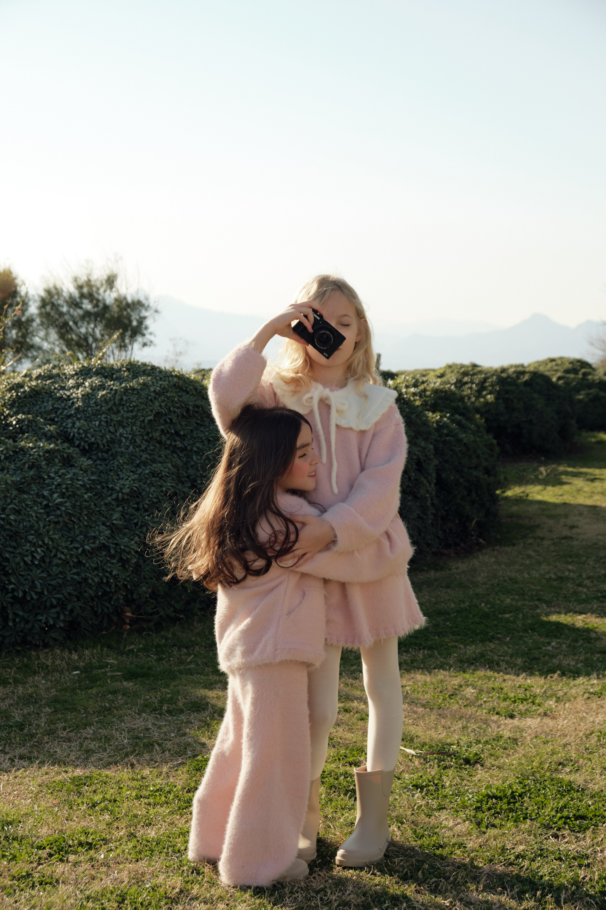 25 Union Spring'25. Commercial fashion photographer based in Turkey and Europe