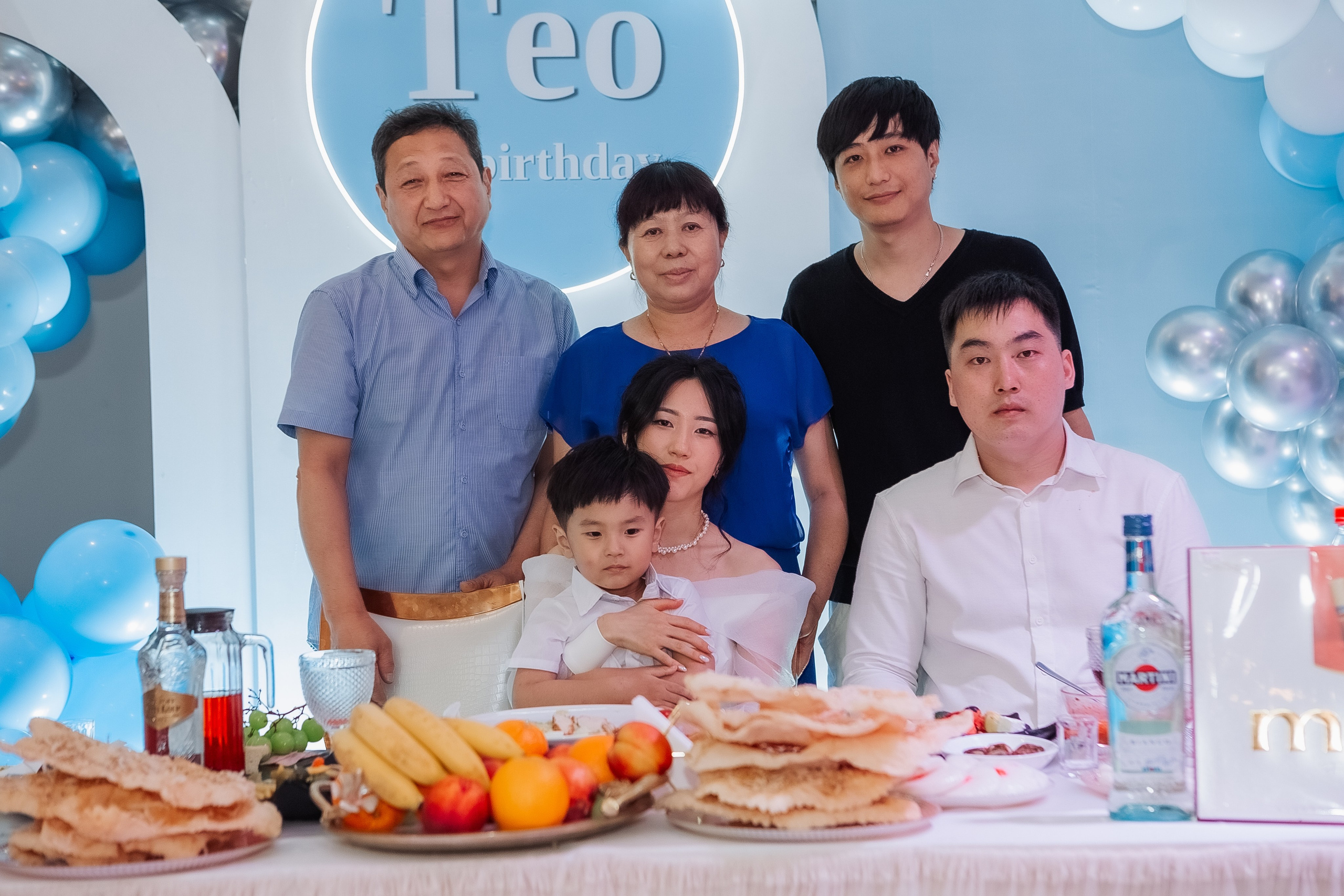 Тео дома и в ресторане. Фотограф беременности, ньюборн и годовасиков в Корее Жанна Хан