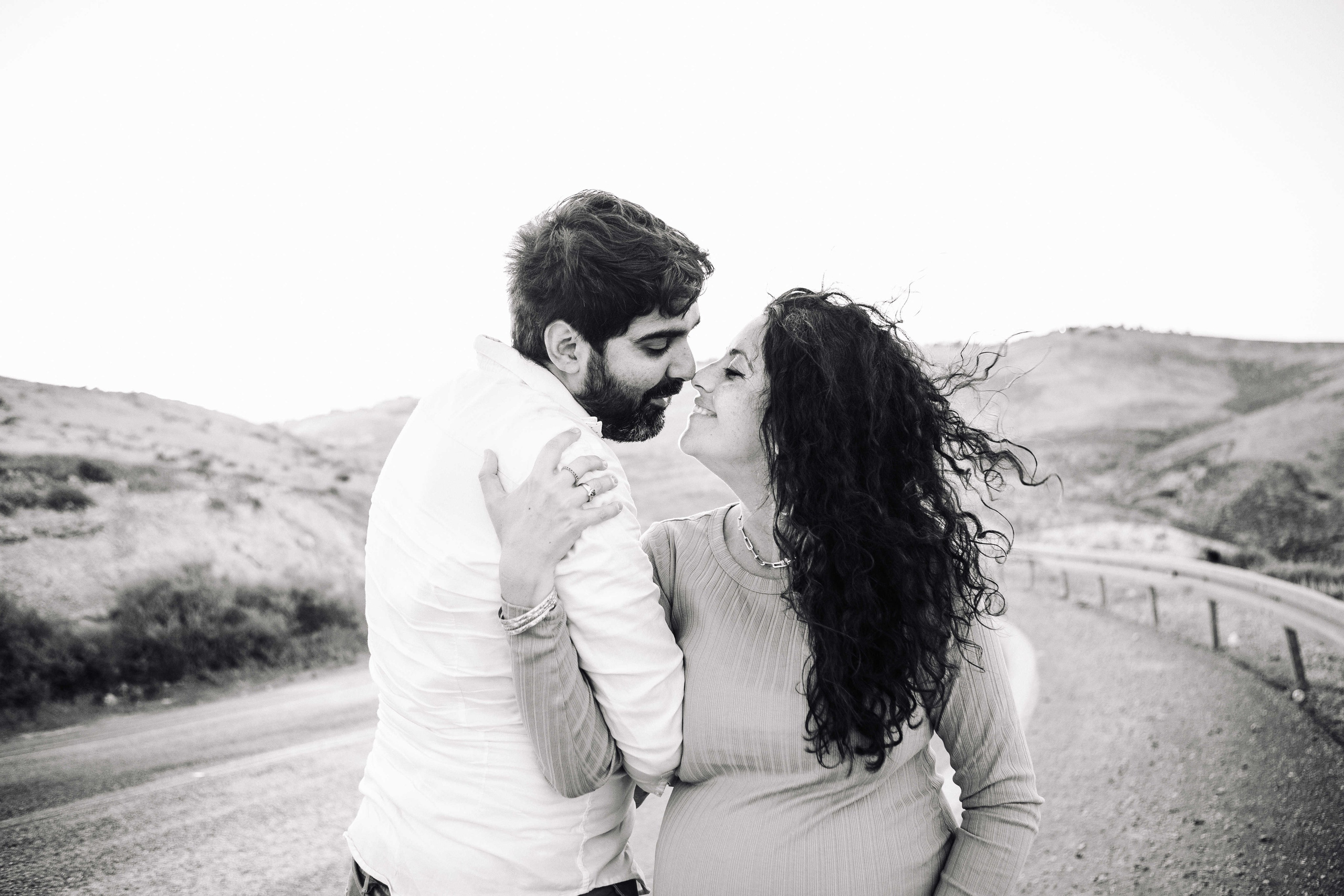 PREGNANT PHOTOSESSION IN THE DESERT. PHOTOGRAPHER IN ISRAEL