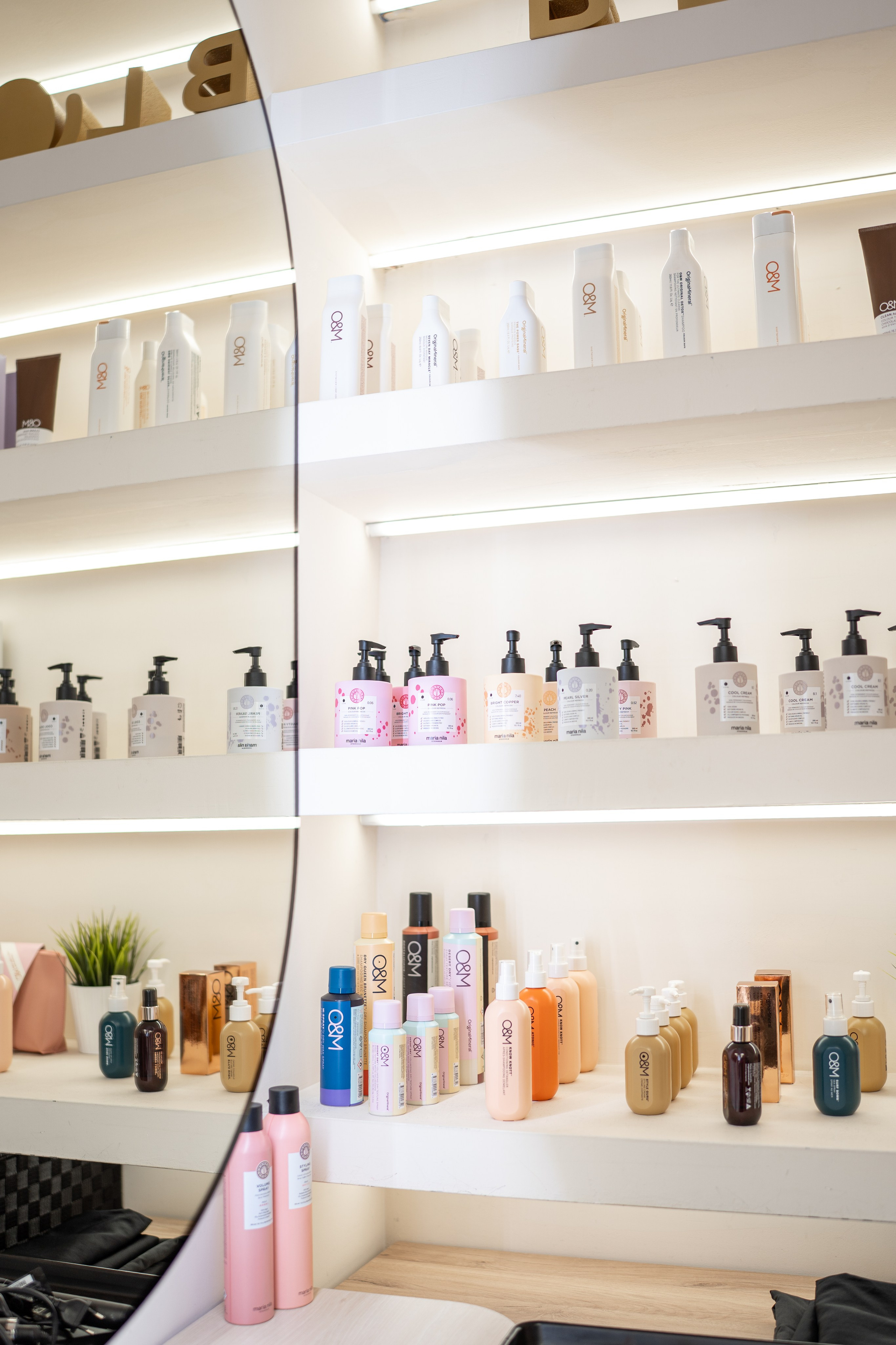 Content shooting for Salon BLOU. Fotógrafo en Madrid, España. Alyona Belyaninova