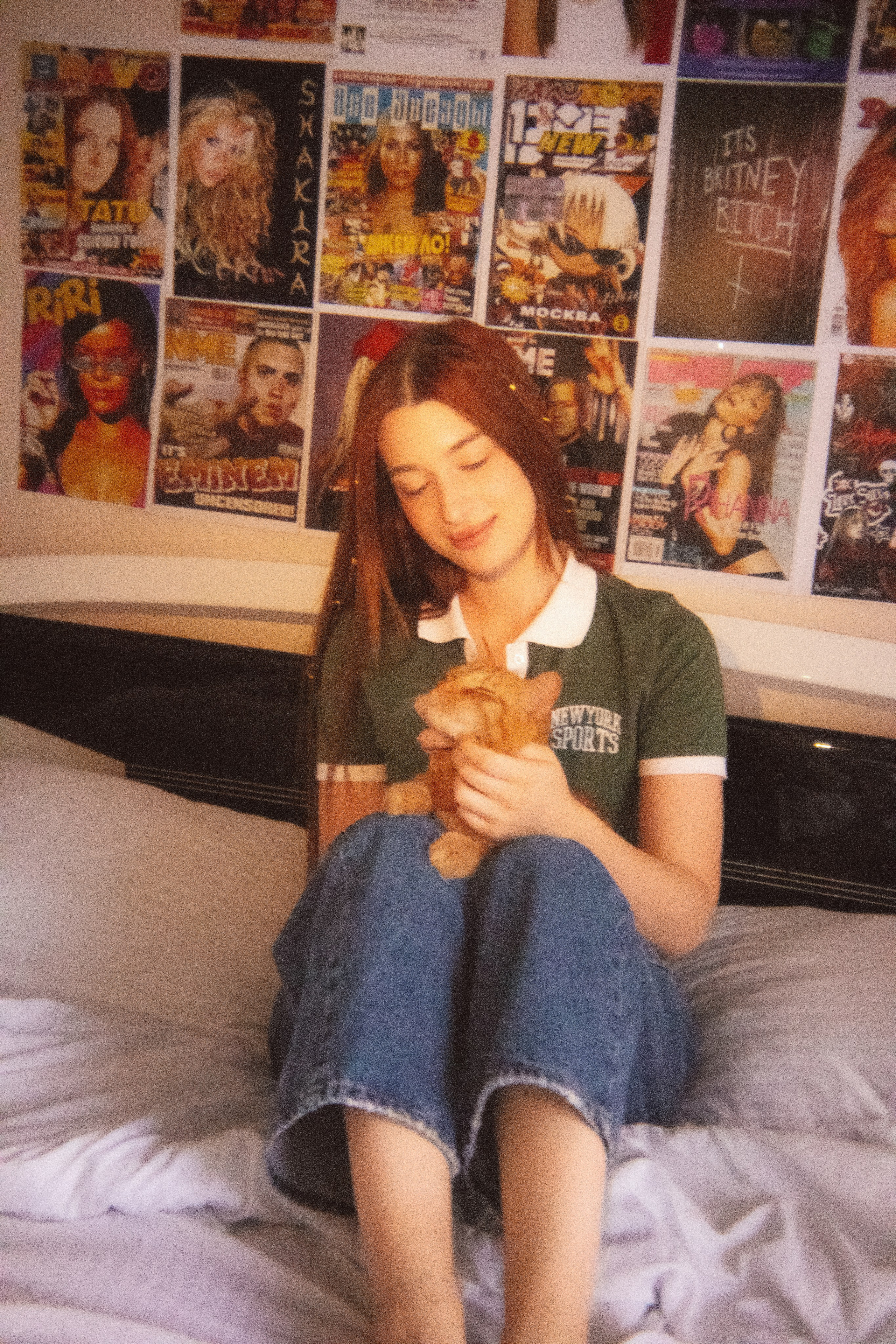 Kate — 2000s Girl Room Vibes. Veronika Basova | Photographer | Cinematic & Magazine | Amman, Jordan