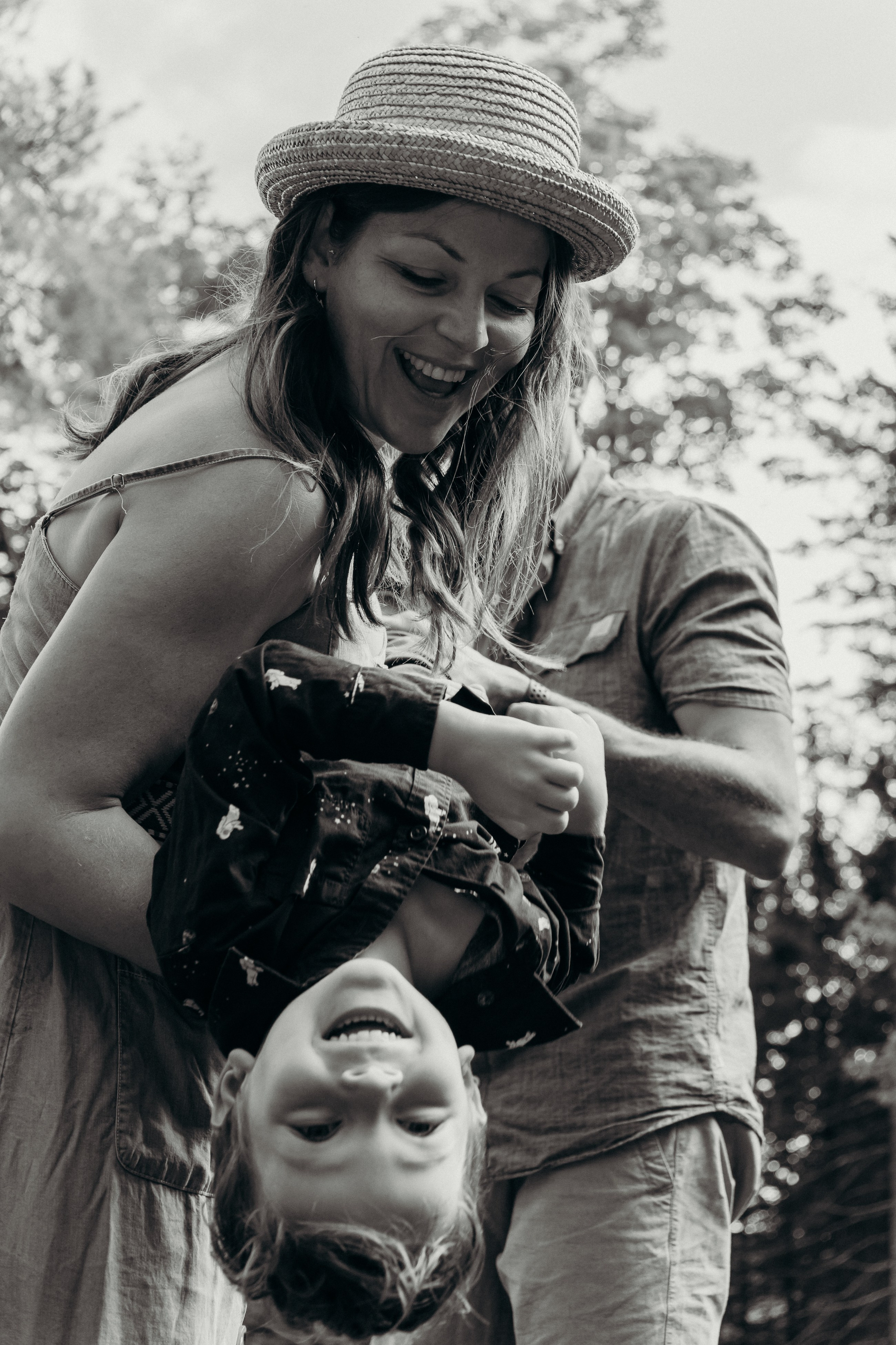 PHOTOGRAPHER JENNY IN CALGARY. I am a portrait and family photographer Jenny in Montreal and Calgary