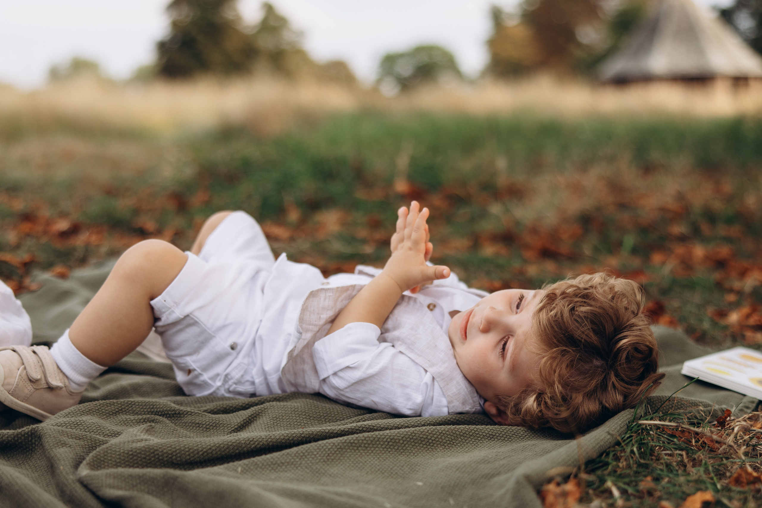 Valerik with parents (Hyde park). Anastasia Klink, Photographer in London