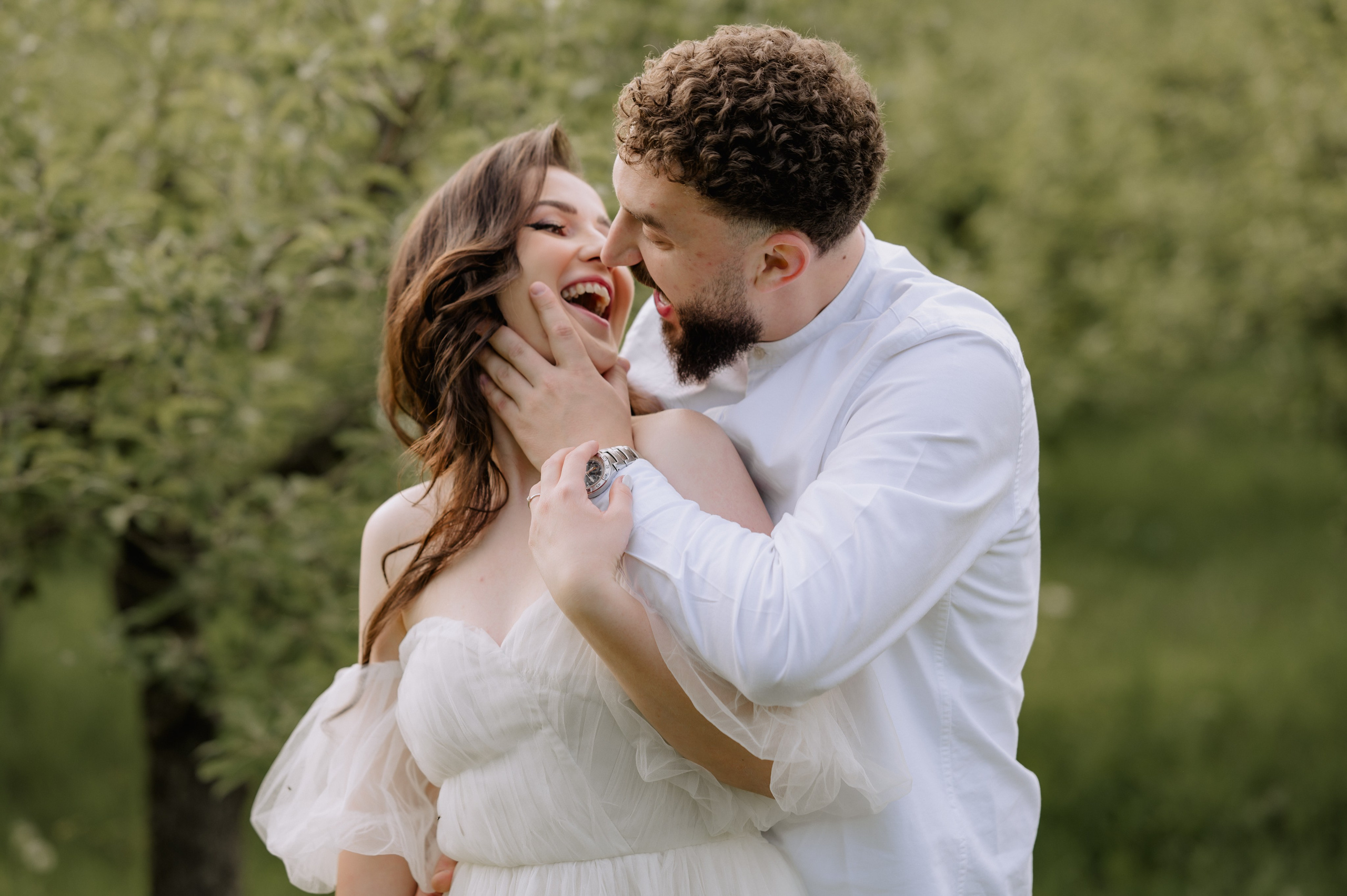 Magda + Andrei | Lovers in the garden. Proud Vision Weddings | Wedding Photography & Film — Servicii profesionale Foto Video Nunta Iasi