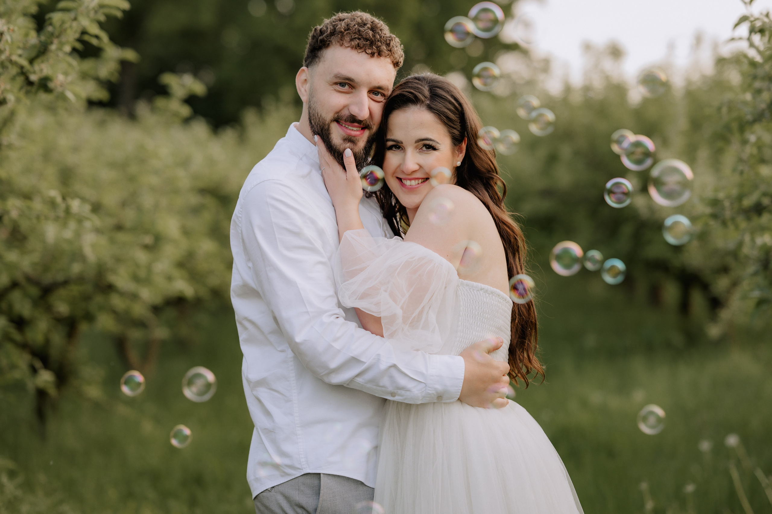 Magda + Andrei | Lovers in the garden. Proud Vision Weddings | Wedding Photography & Film — Servicii profesionale Foto Video Nunta Iasi