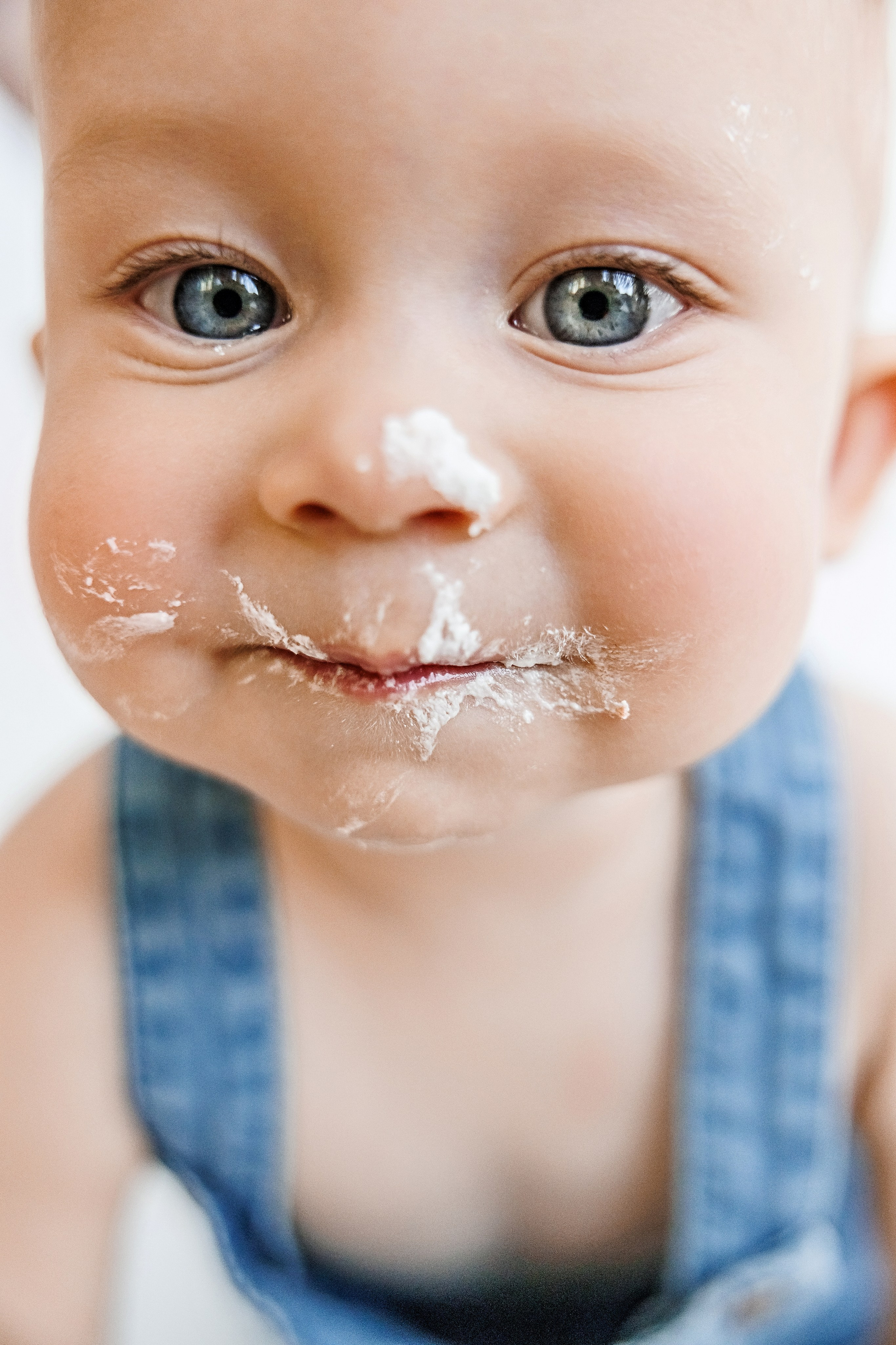 Smash cake. Фотограф Ирина Йотова