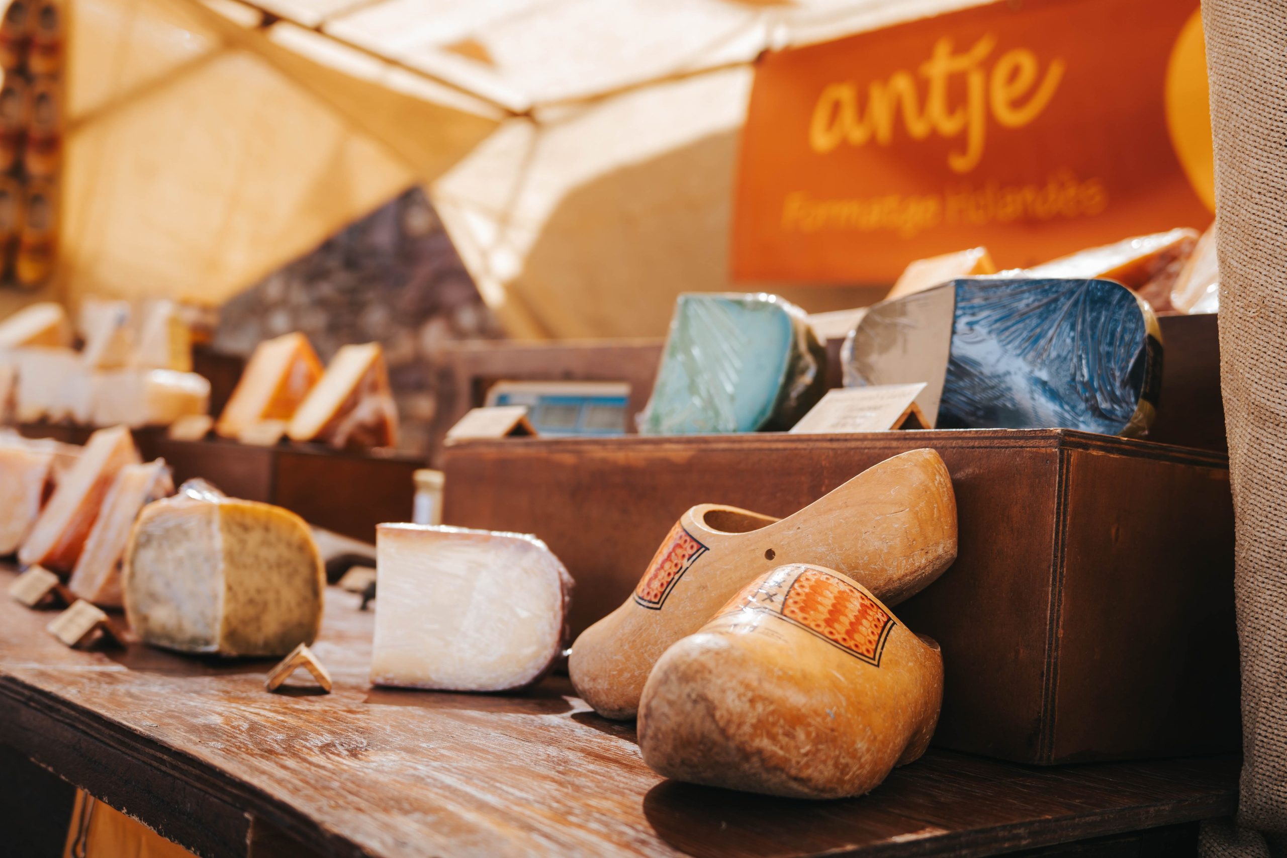 Mercadillo, La Pobleta de Bellveí. Alba del Norte Studio