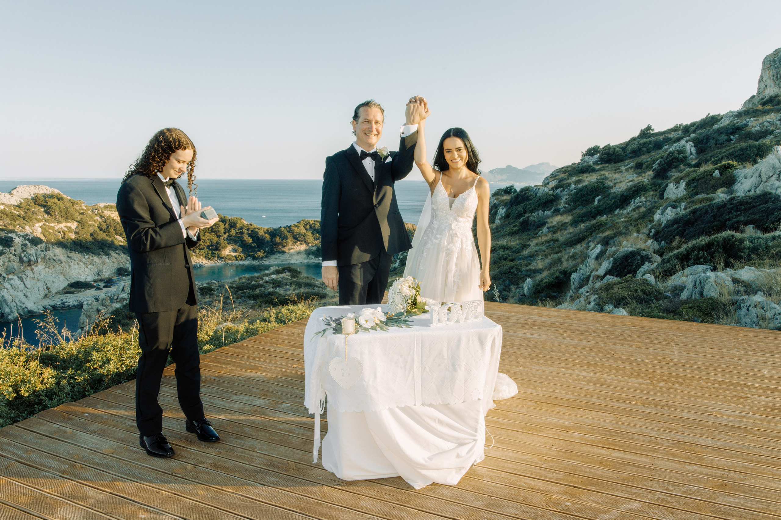 Vow Renewal Ceremony. Portrait- und Hochzeitsfotografin Irene Art Photo mit Sitz auf der griechischen Insel Rhodos